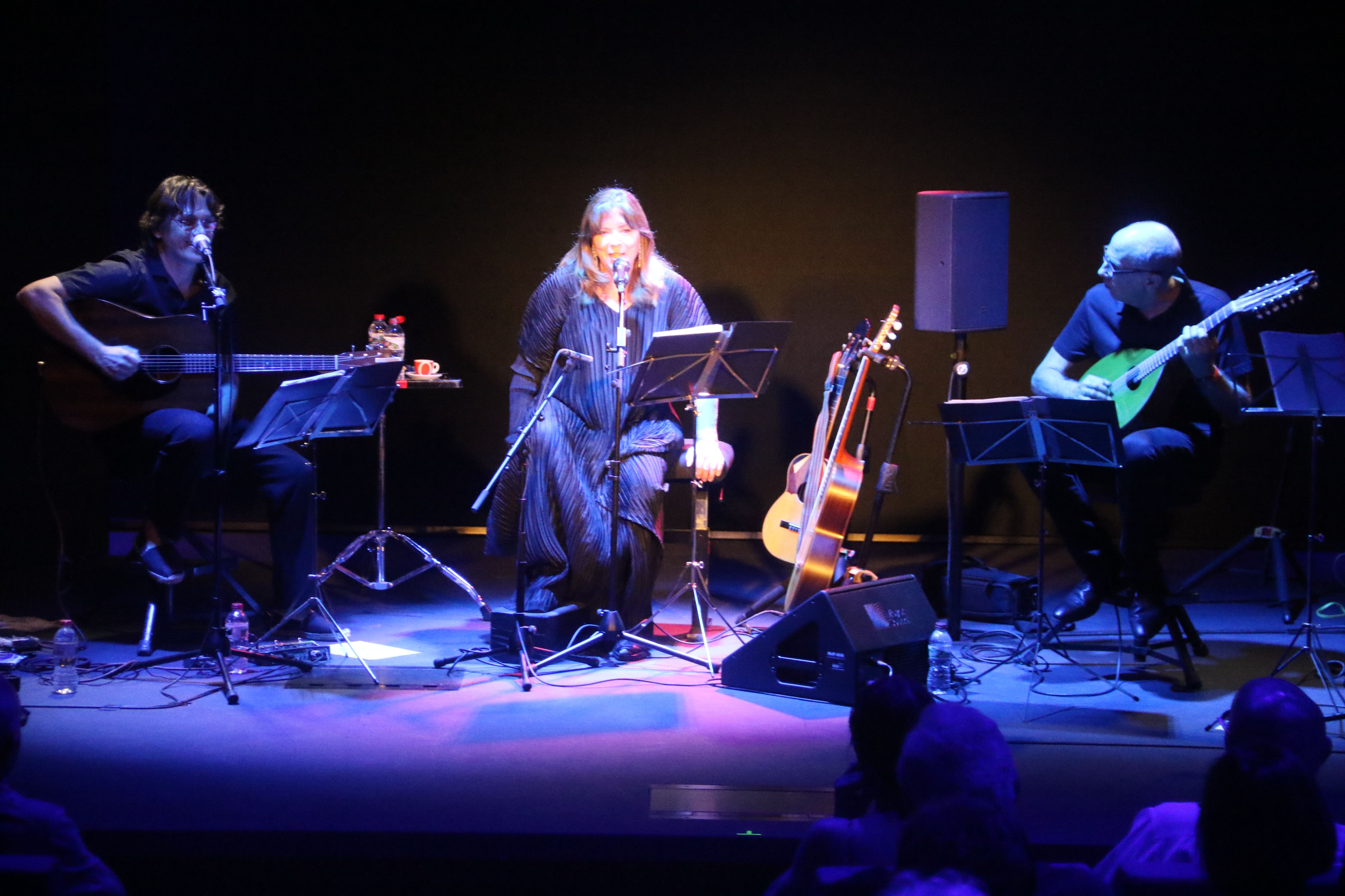 El concert ha durat uns 80 minuts.