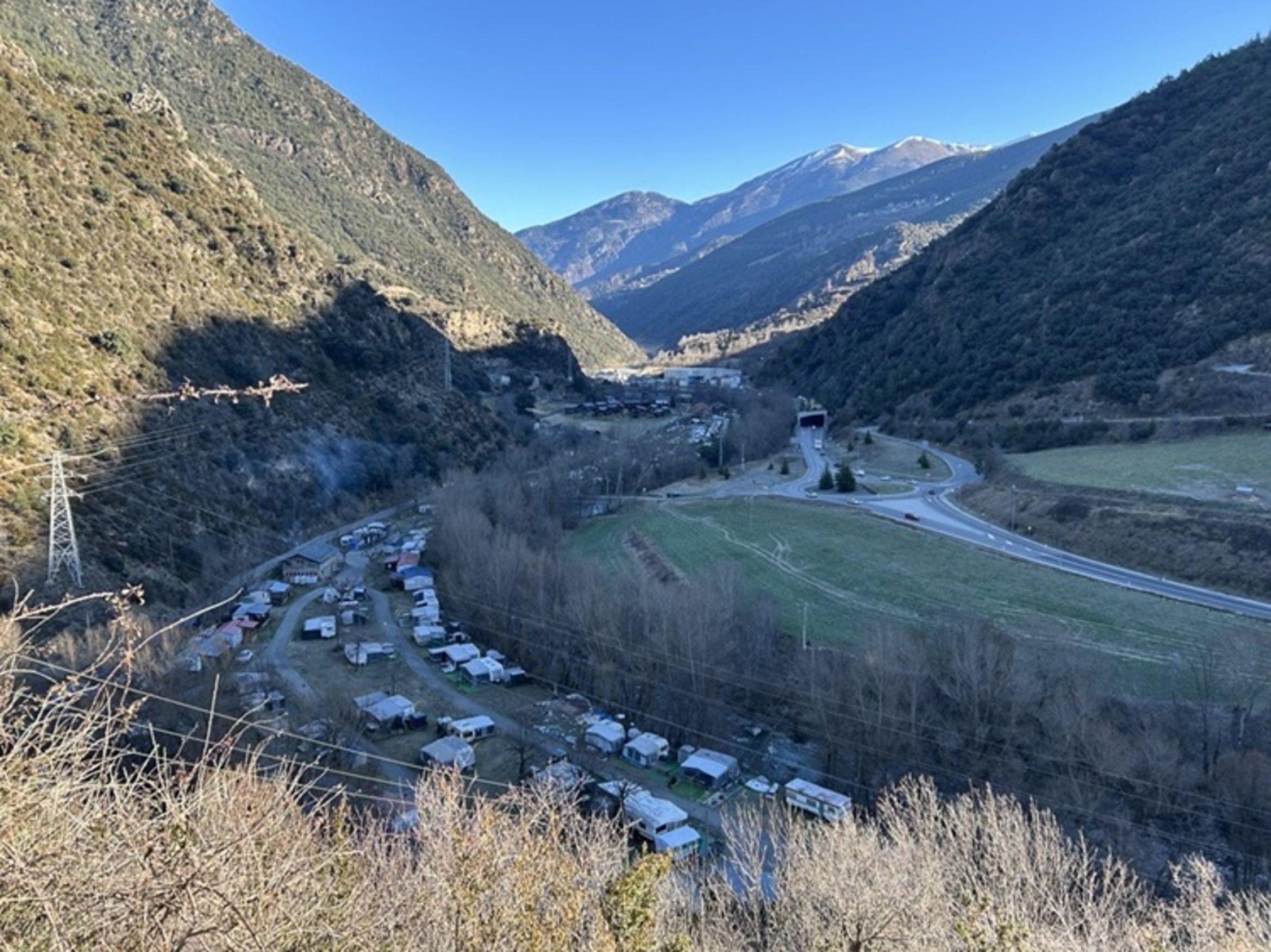 Visa de la Farga de Moles, on el tramvia hauria de connectar amb el d'Andorra.