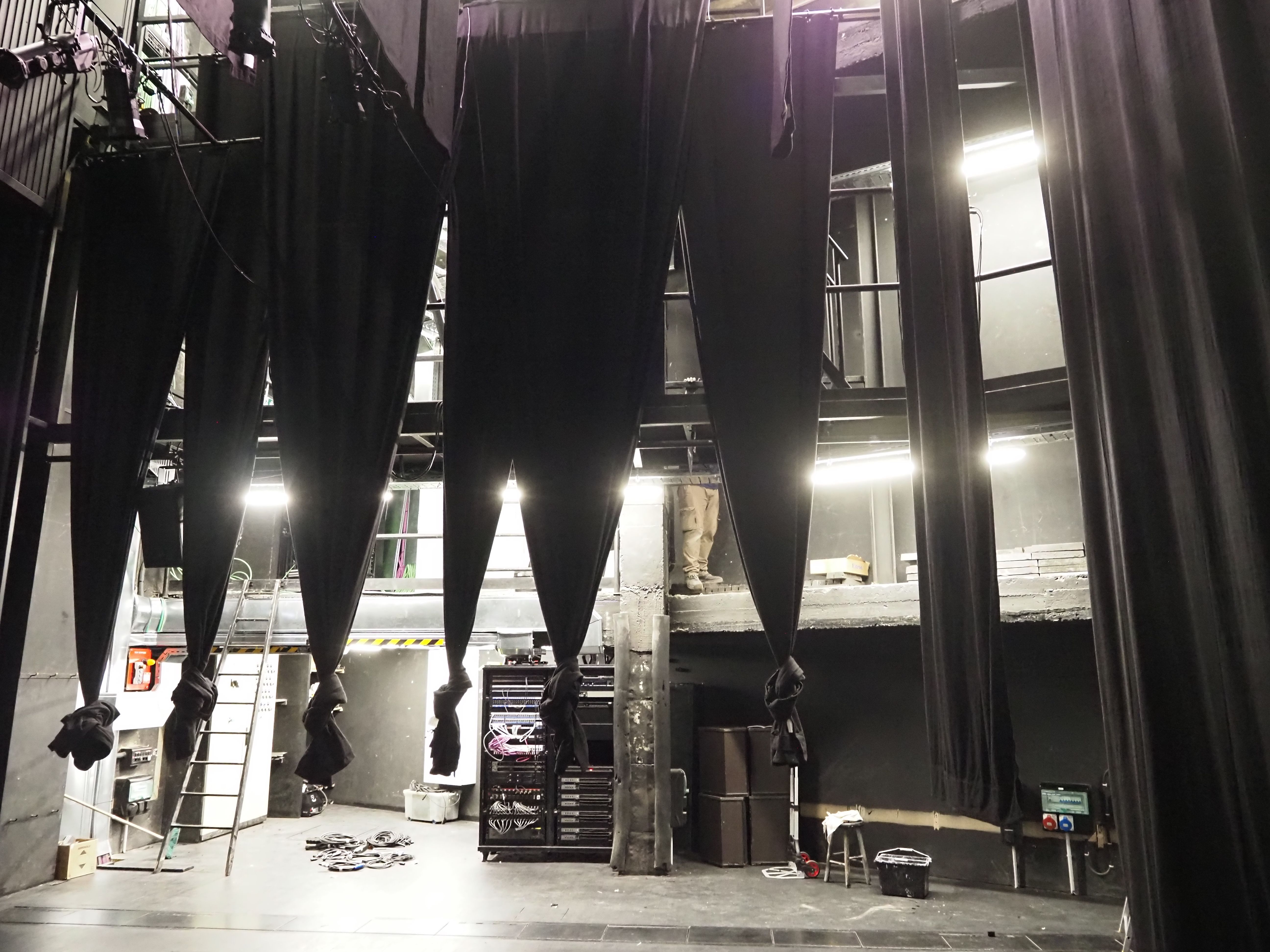 Instal·lacions tècniques de l'escenari del Claror.