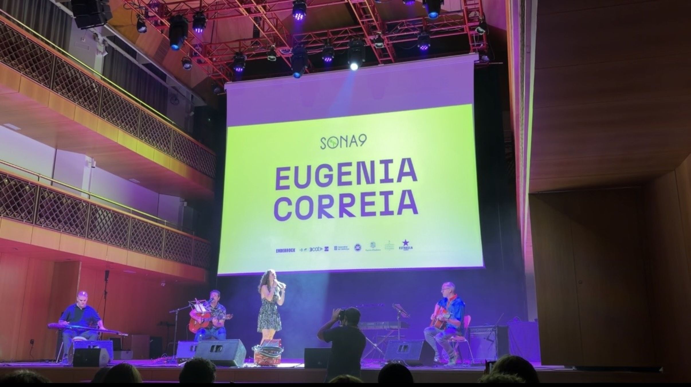 Eugènia Correia, durant el seu concert preliminar a l’Auditori Nacional. Eugènia Correia, durant el seu concert preliminar a l’Auditori Nacional.