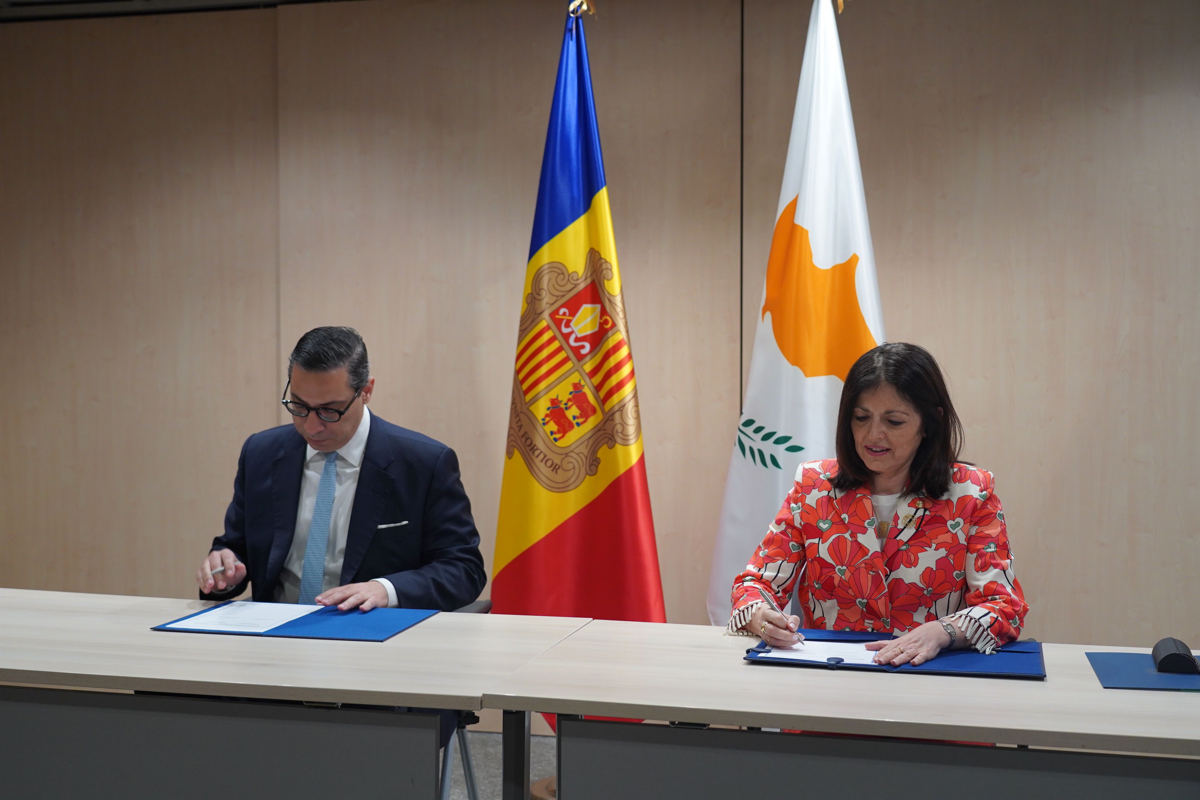 Kombos i Tor han refermat el compromís d’assolir el consens polític i tècnic necessari per a l’Acord d’associació. Kombos i Tor han refermat el compromís d’assolir el consens polític i tècnic necessari per a l’Acord d’associació.