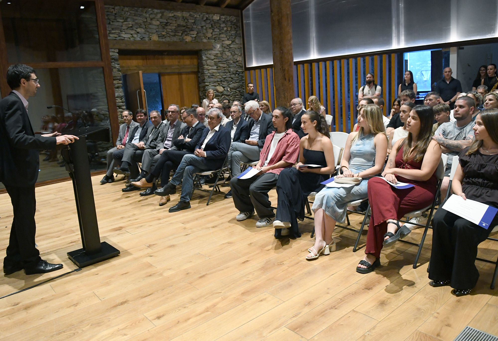 El Govern reconeix l’esforç i l’excel·lència dels millors estudiants del país amb el Premi Nacional a l’Estudi.