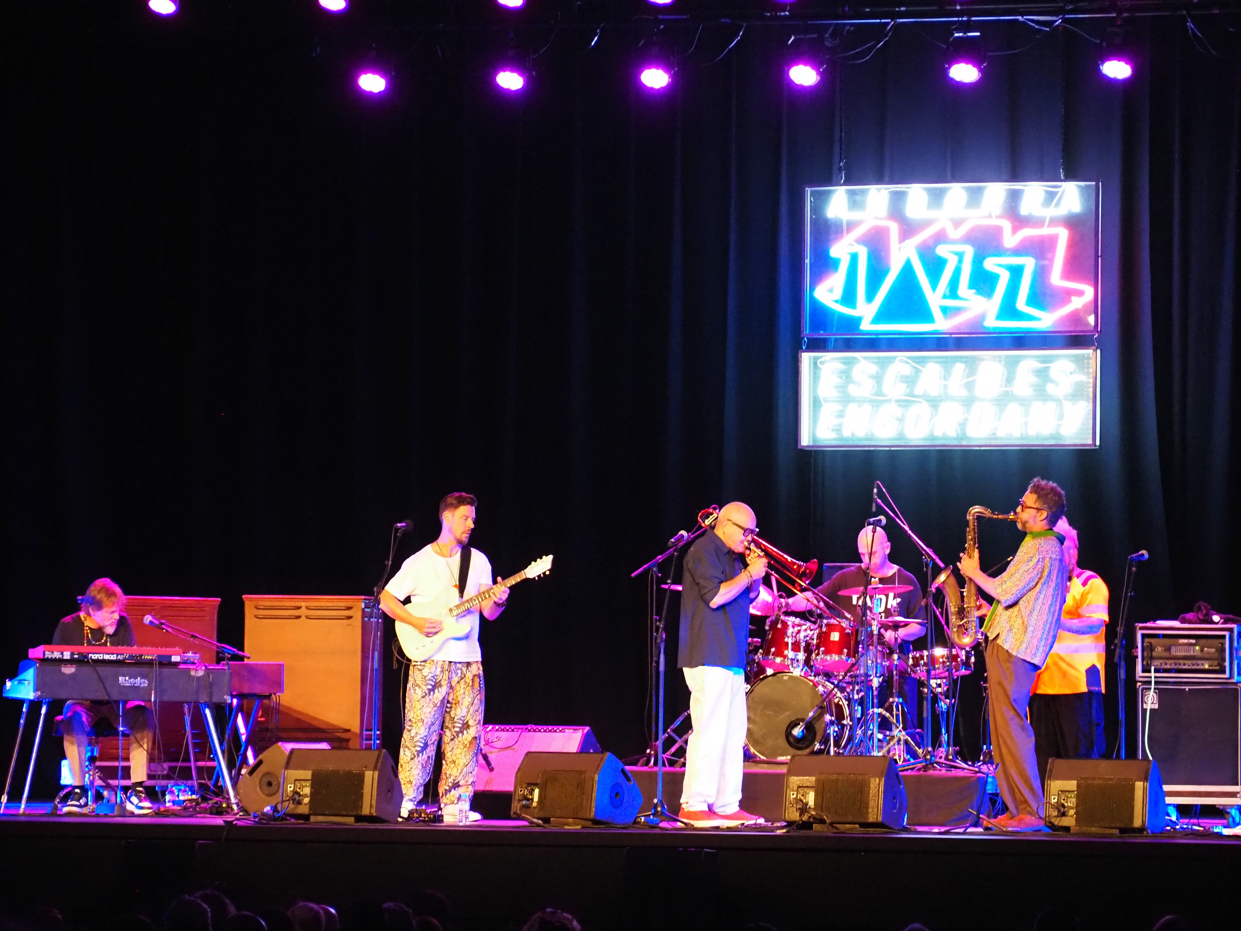 Un instant del concert de Nils Landgren i la Funk Unit. Un instant del concert de Nils Landgren i la Funk Unit.