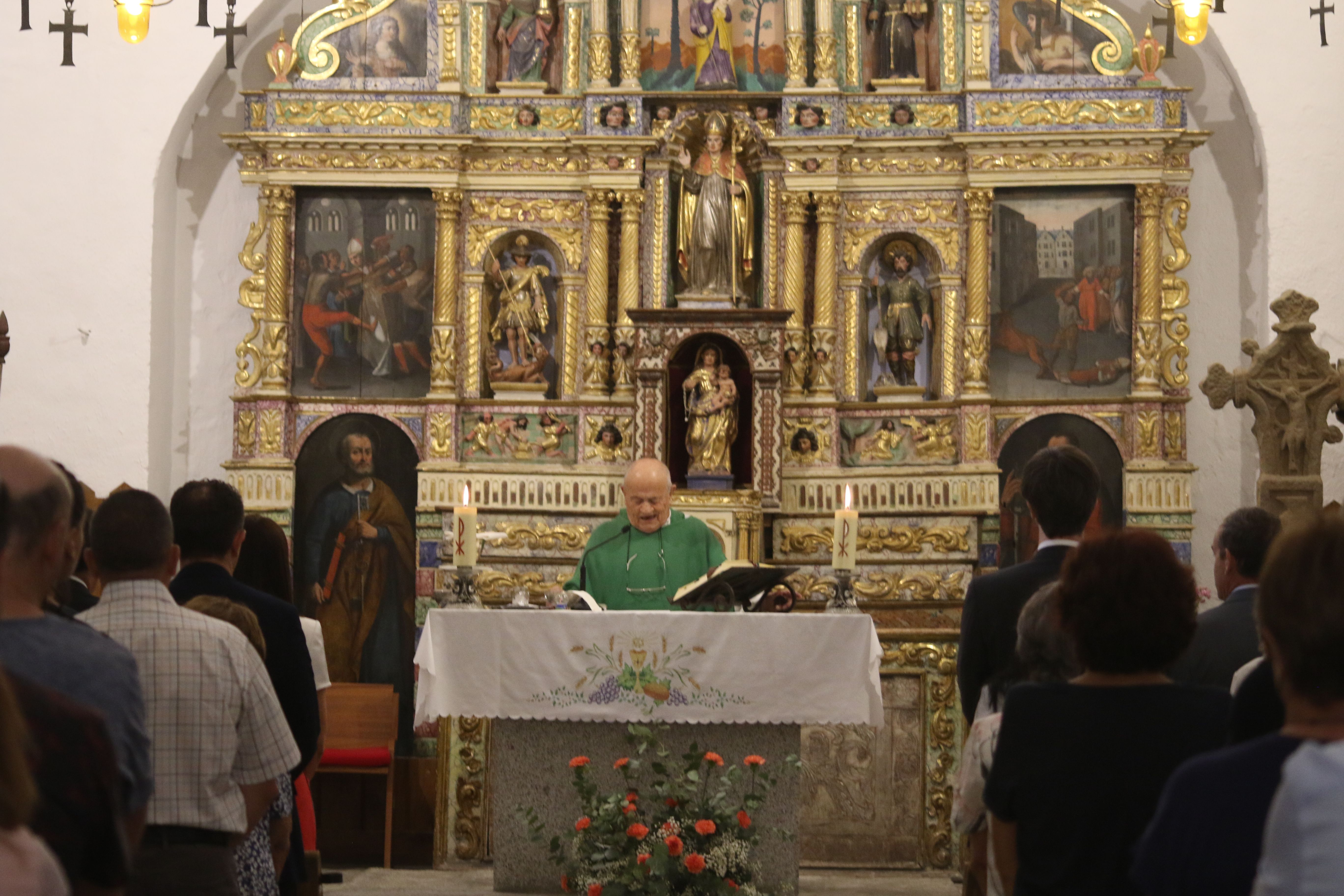 Un moment de la celebració dominical que ha agafat un component especial pels seixanta anys d'estada de Ramon a Canillo. Un moment de la celebració dominical que ha agafat un component especial pels seixanta anys d'estada de Ramon a Canillo.