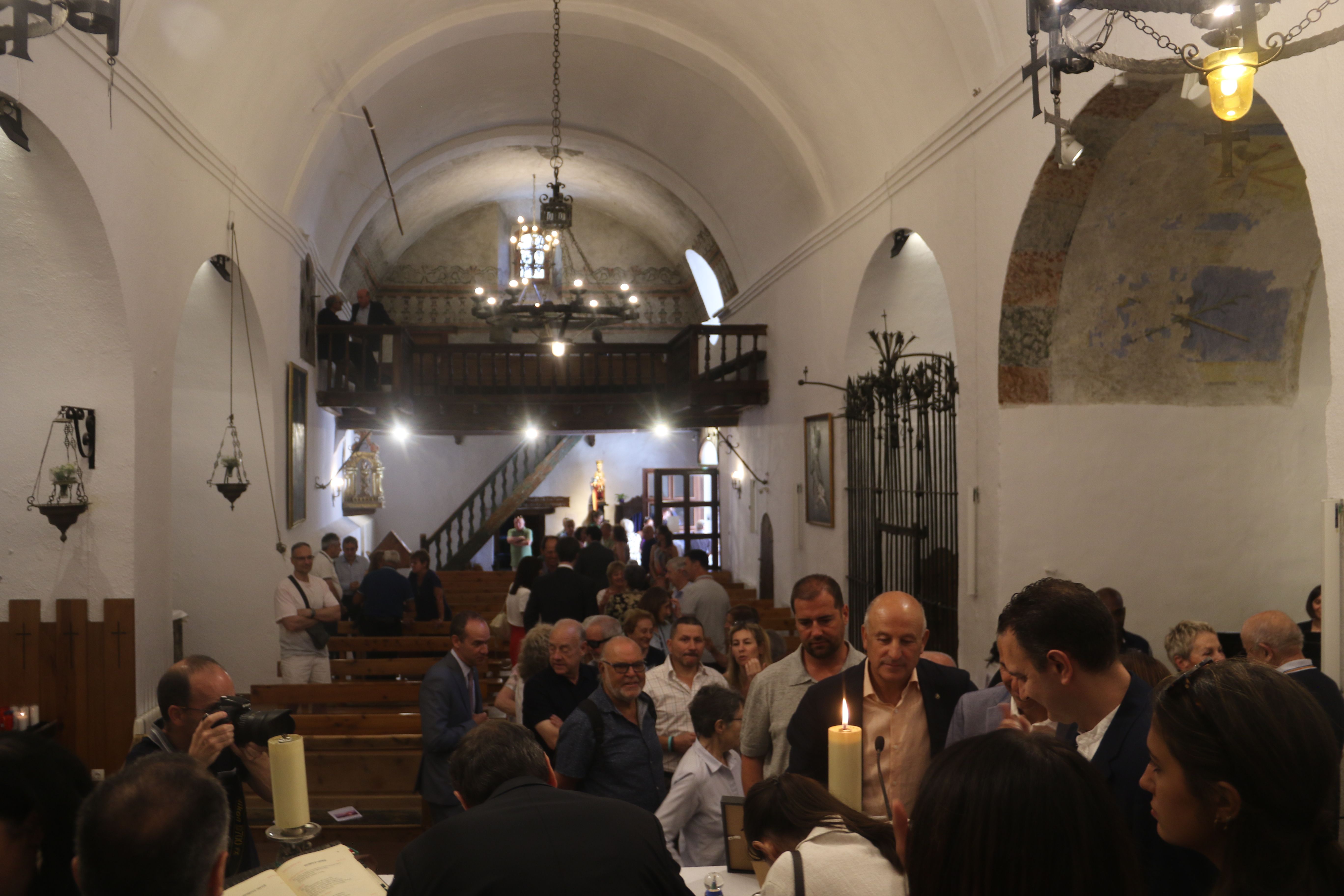 Cua per firmar la foto.