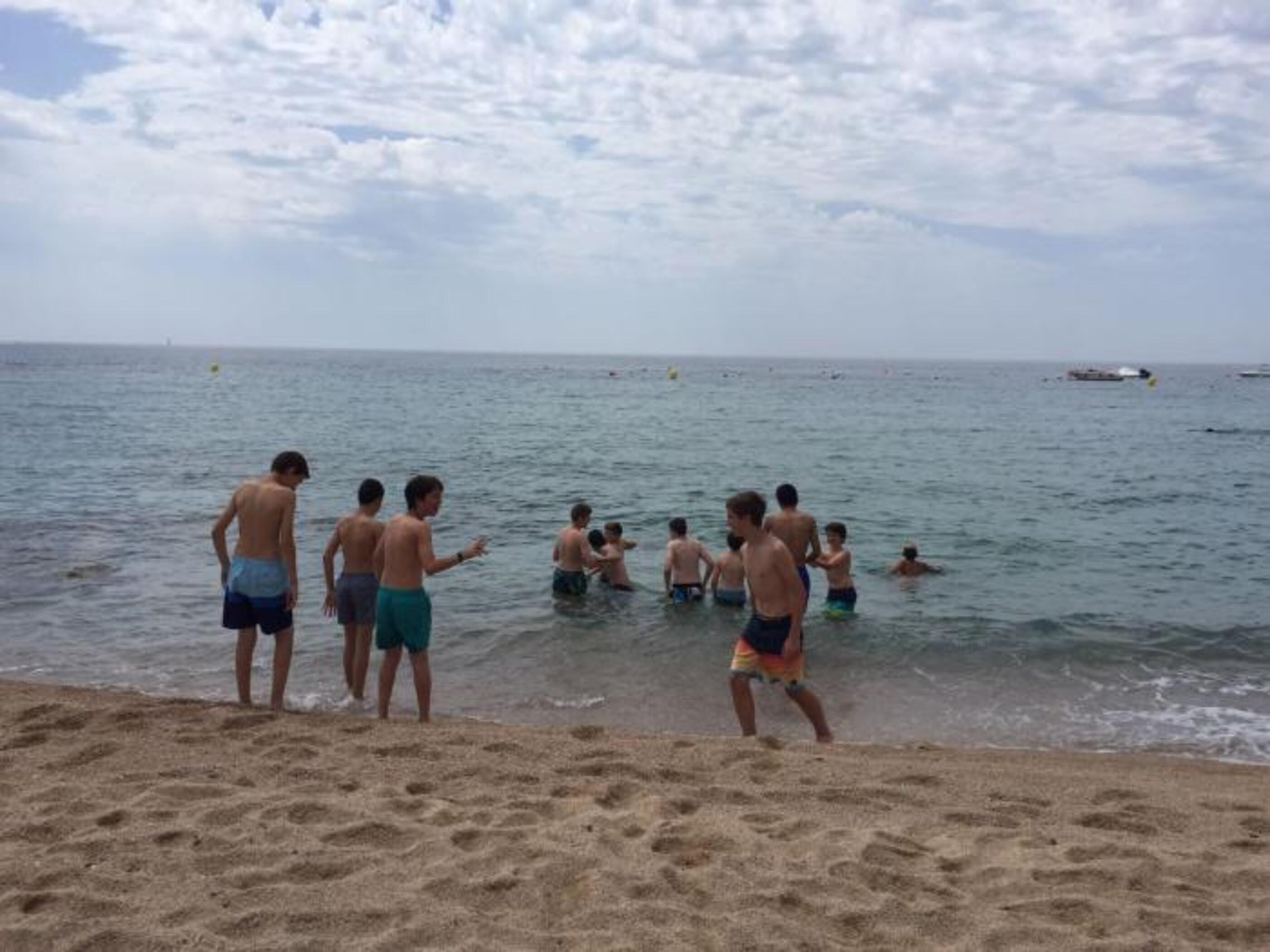 Infants lauredians en una edició anterior de les colònies.