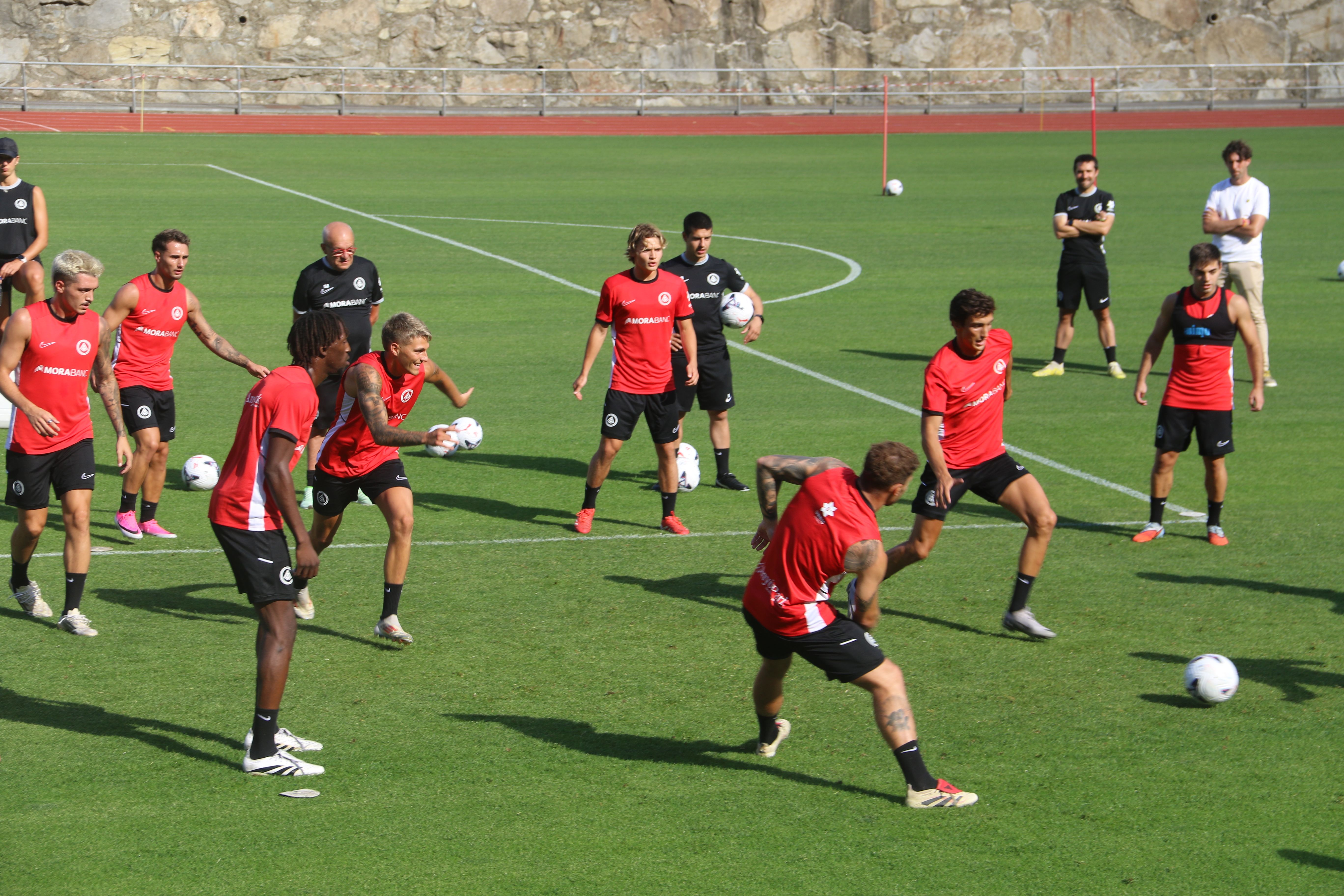 Un dels exercicis amb Juan Sebastián a la dreta.