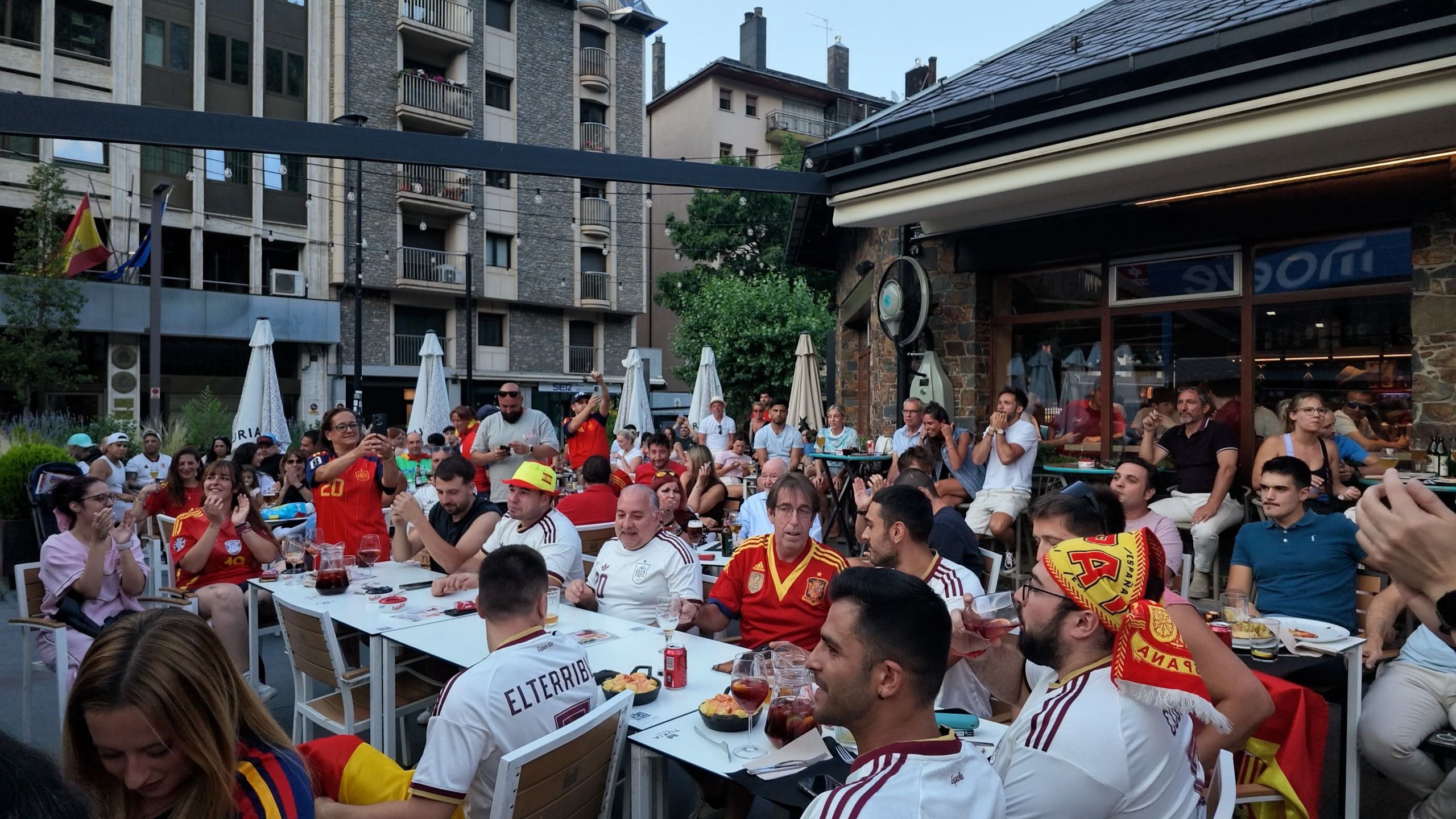 Vuitens de final Portugal - Espanya.