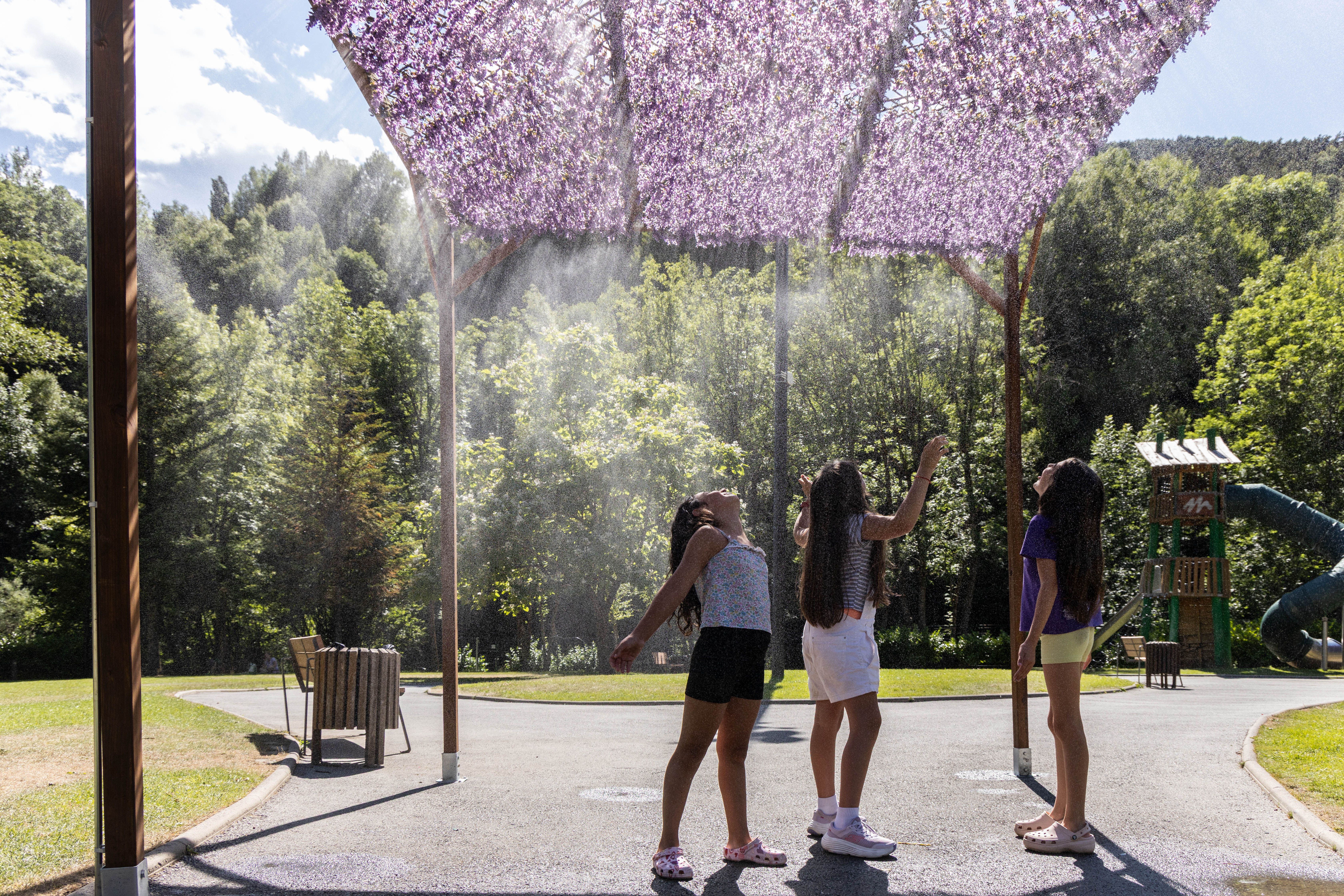 El Parc del Prat Gran de la Massana amplia els espais d’aigua per refrescar-se aquest estiu.