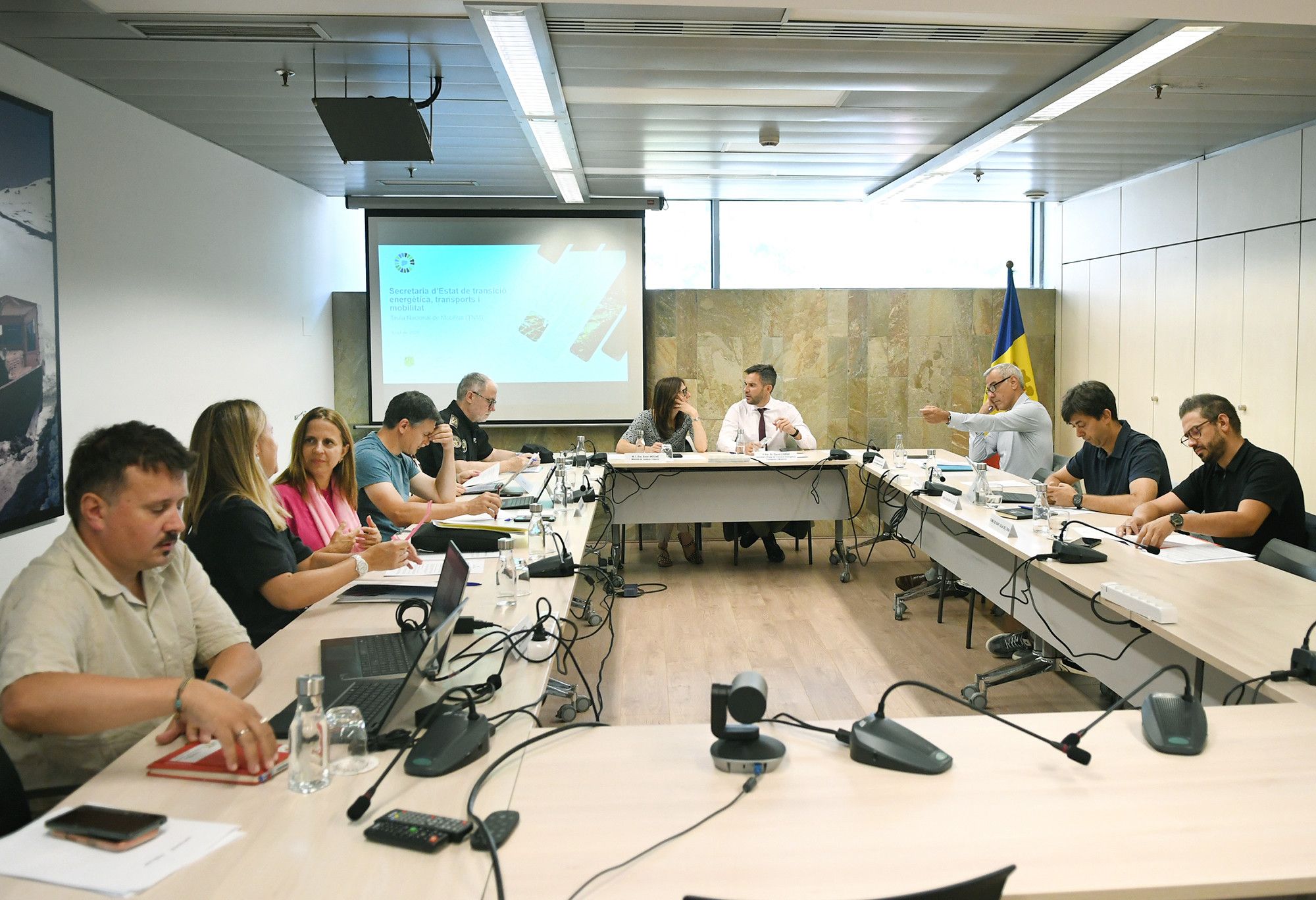 La reunió de la Taula Nacional de Mobilitat. La reunió de la Taula Nacional de Mobilitat.