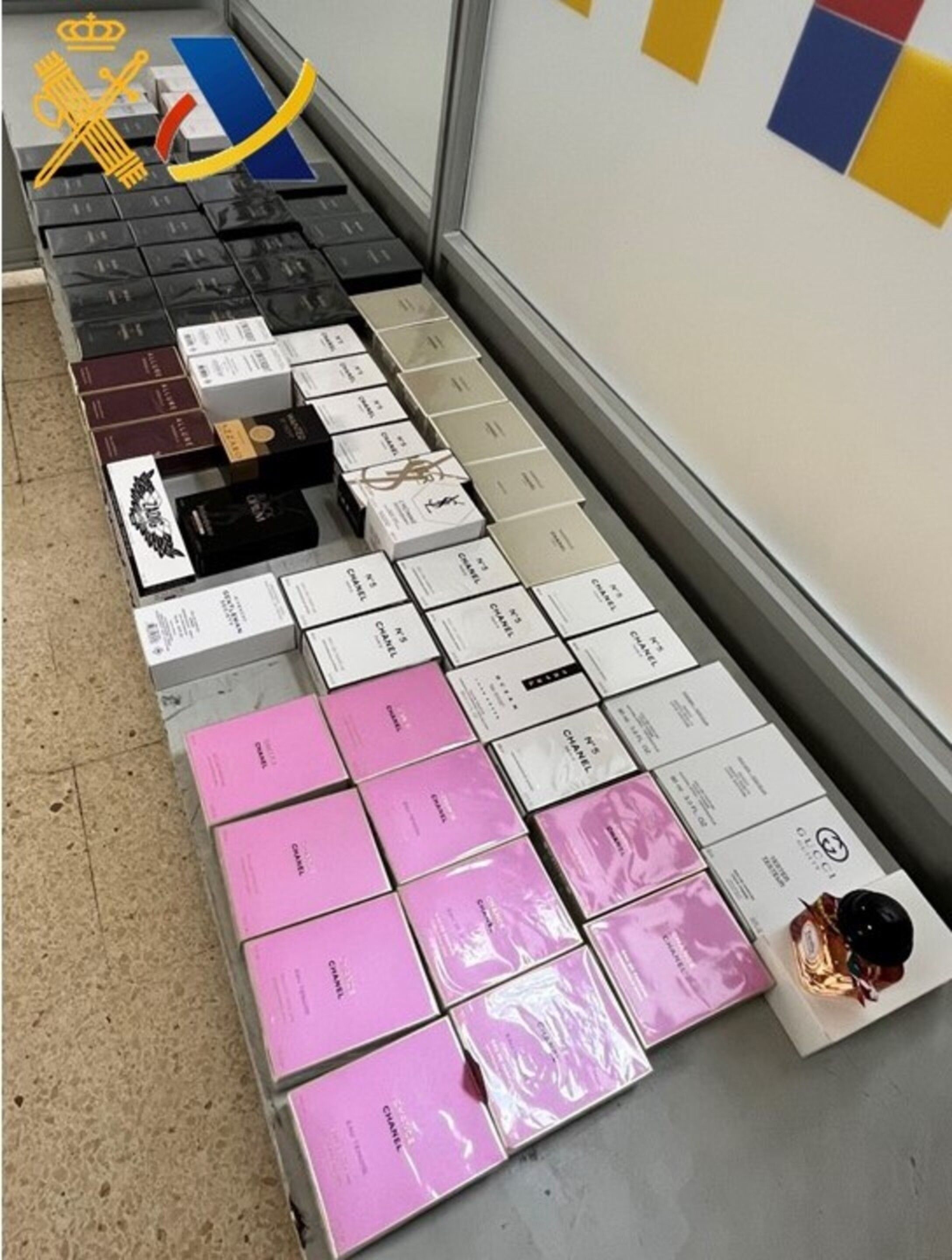 Intervinguts 77 perfums comprats a Andorra. Intervinguts 77 perfums comprats a Andorra.
