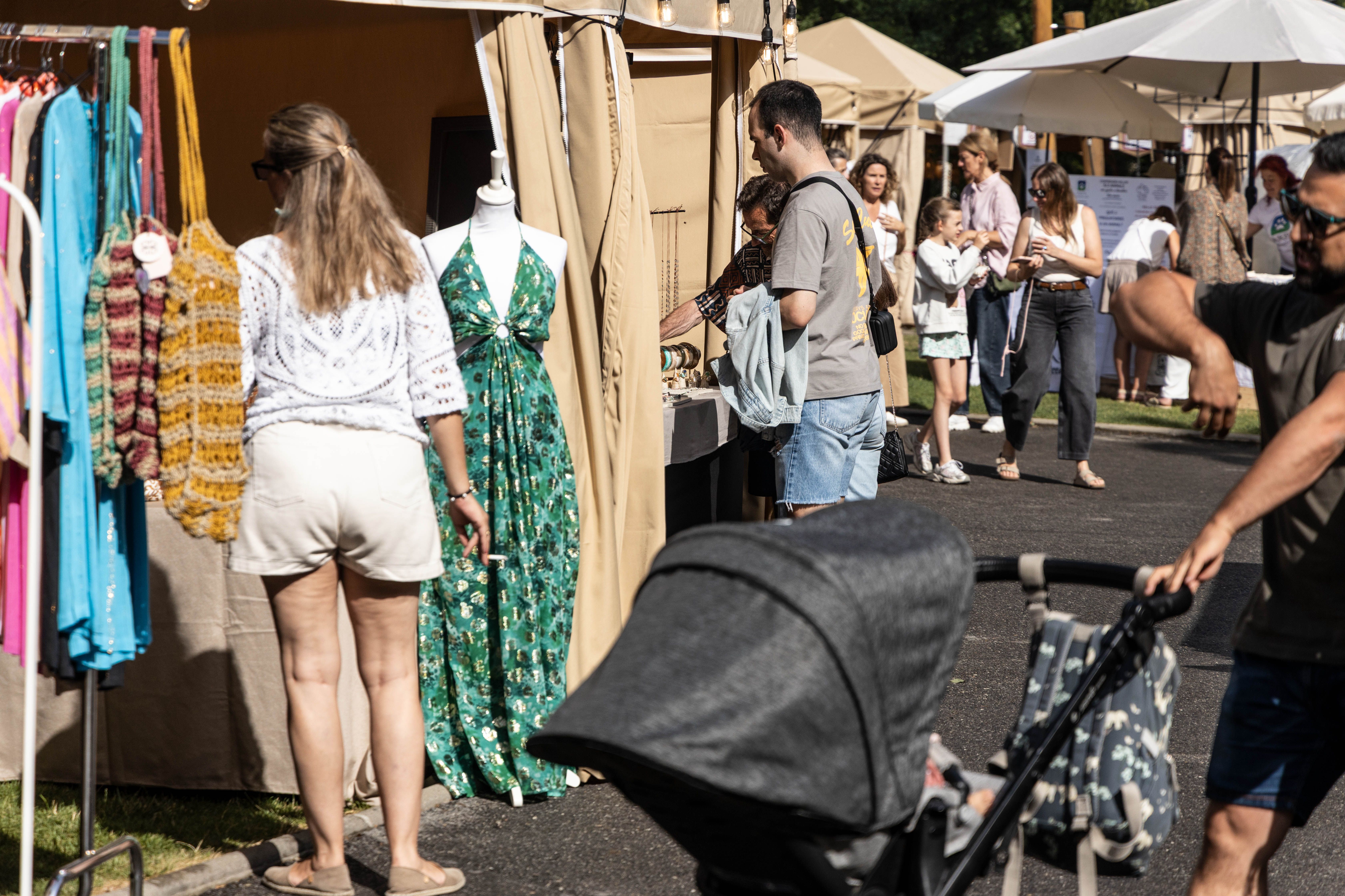 La Serenalla, un esdeveniment per posar en valor els artesans i els artistes locals. La Serenalla, un esdeveniment per posar en valor els artesans i els artistes locals.