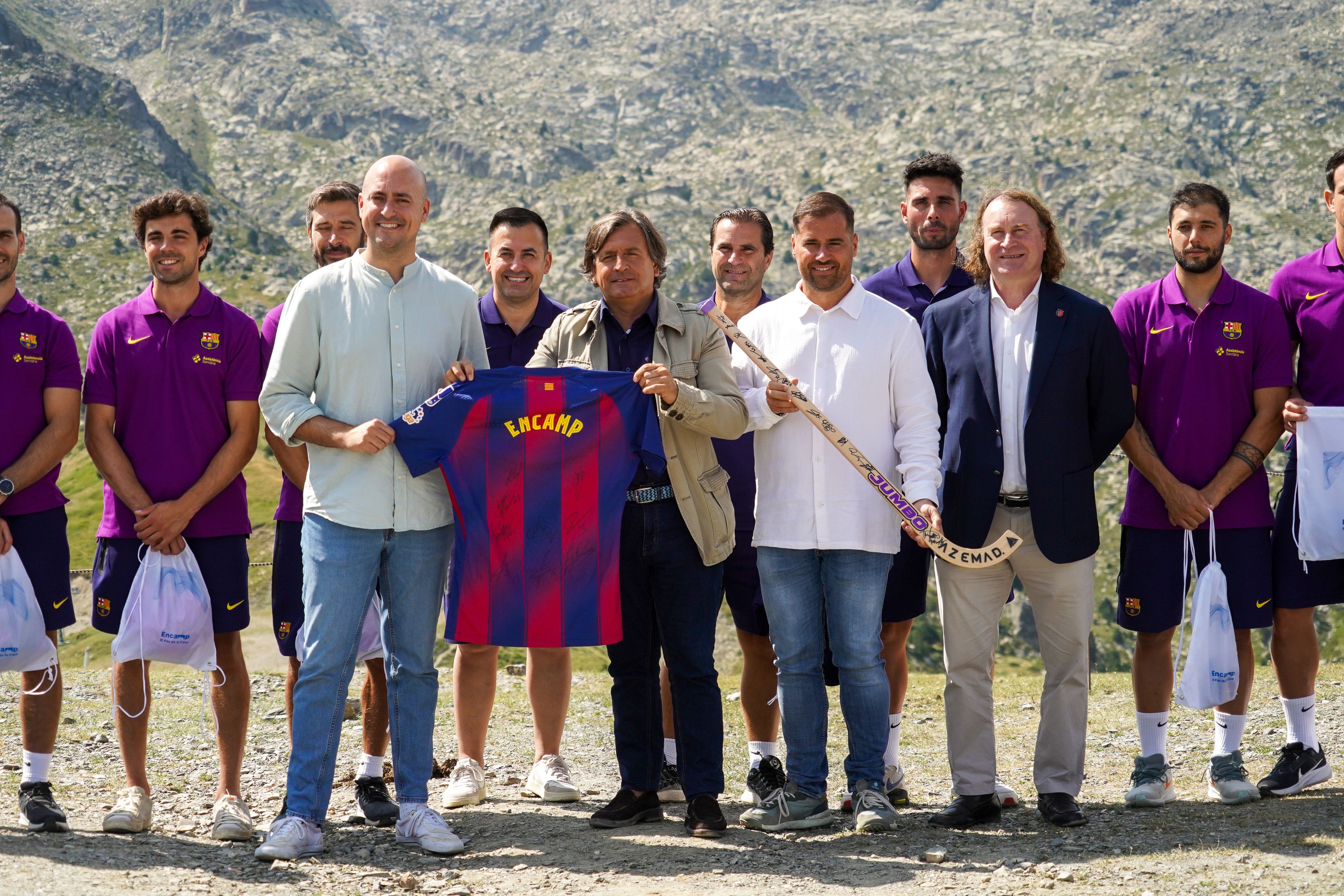 Xavi Fernández i Nino Marot, amb una de les seccions del Barça al Funicamp. 
