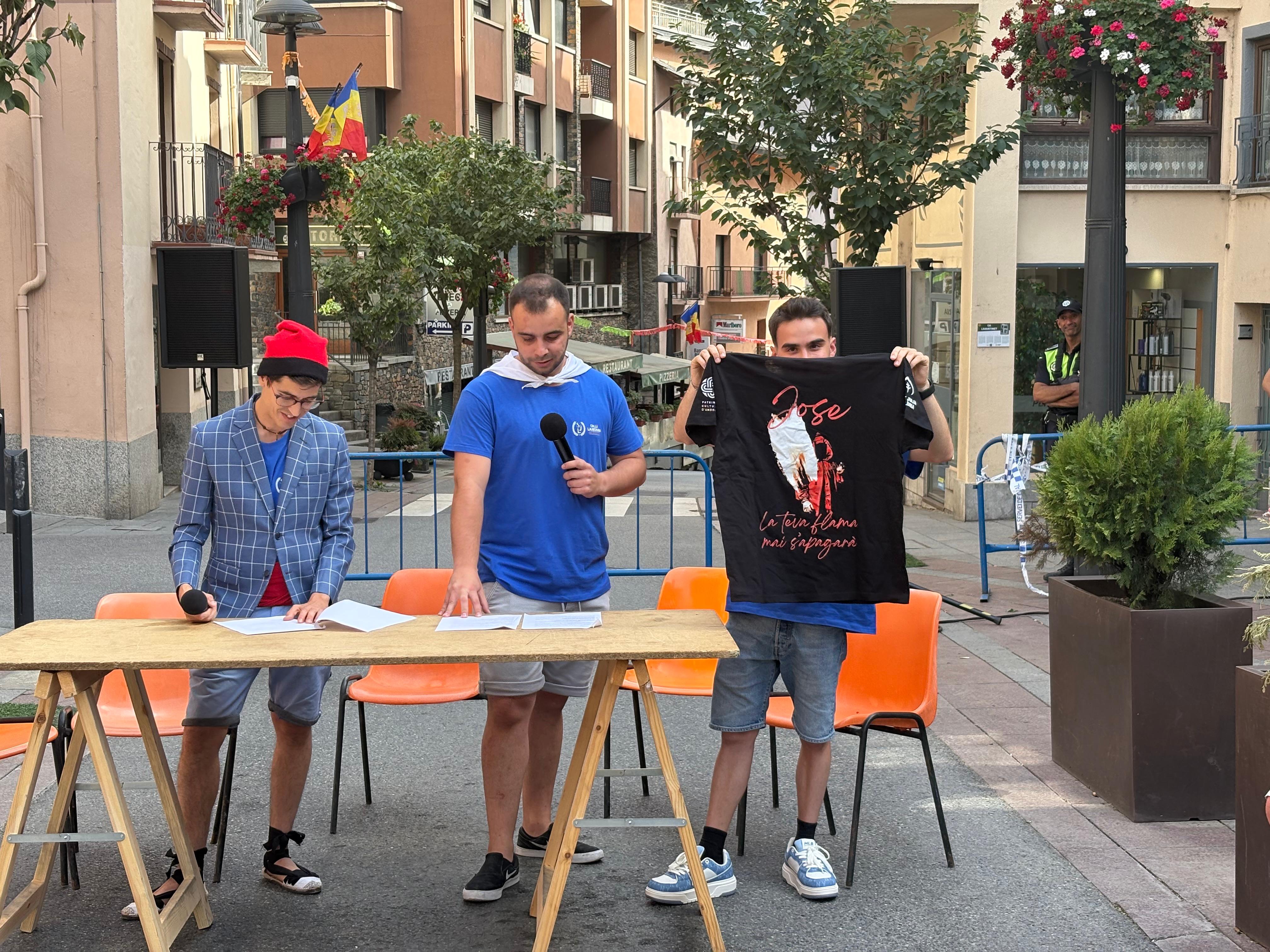 L'homenatge de la Colla Laurediana a Jose. 