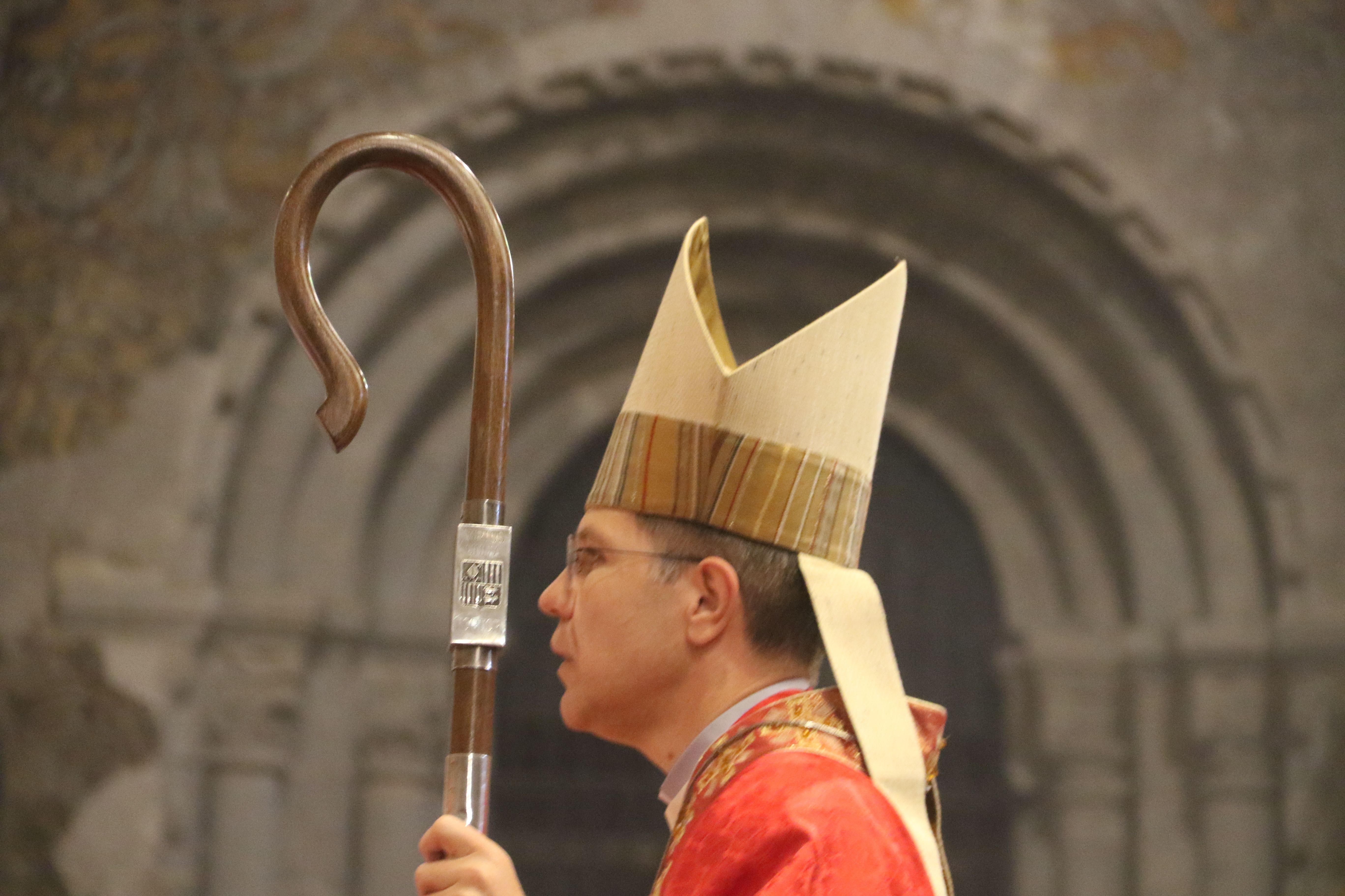 El bisbe Josep-Lluís Serrano en entrar a la catedral. El bisbe Josep-Lluís Serrano en entrar a la catedral.