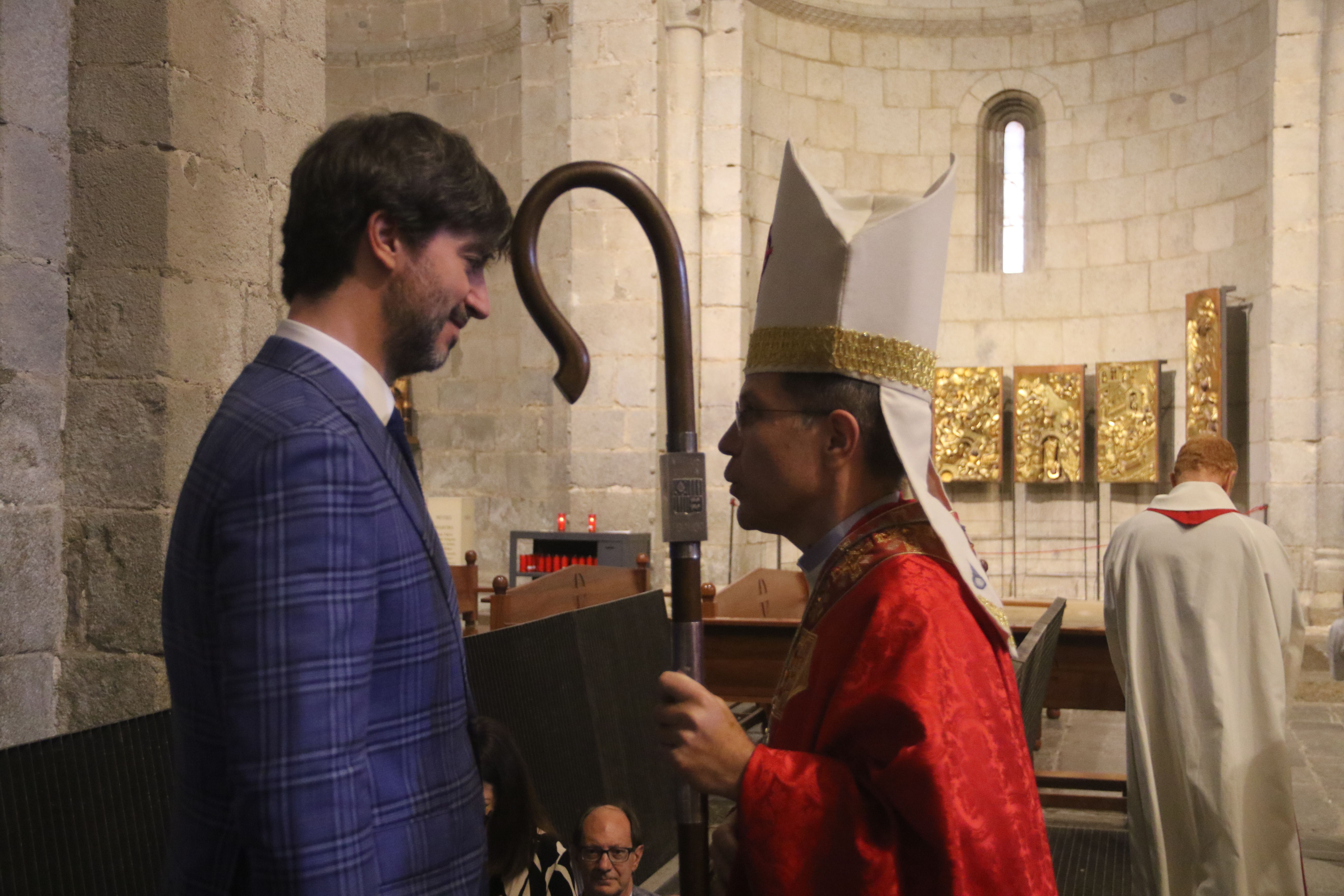 Conversa entre Ensenyat i Serrano després de la celebració. Conversa entre Ensenyat i Serrano després de la celebració.