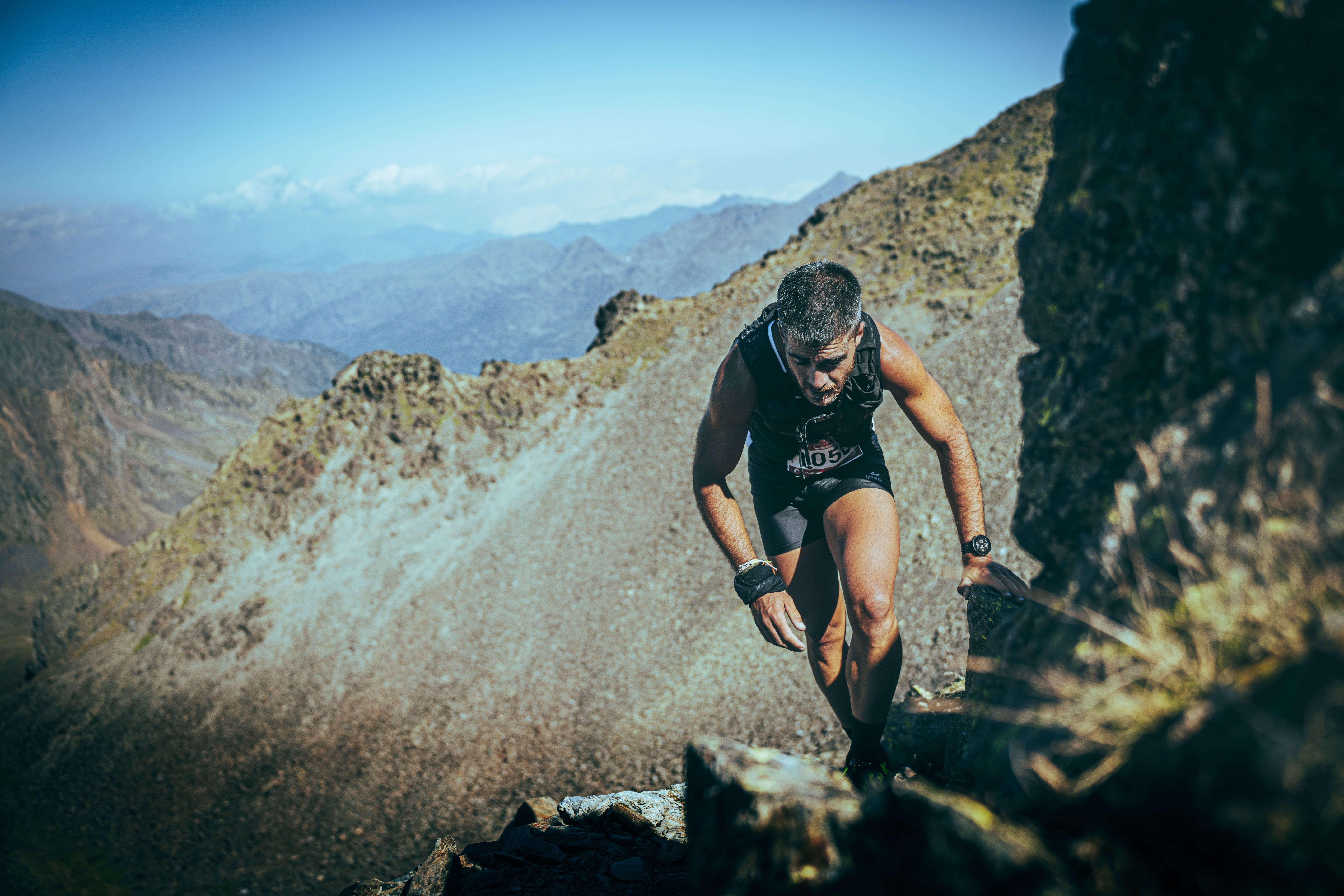 Iker Chavarría i Nikola Matkova, vencedors de la  XTERRA Skyrace Comapedrosa 2026.