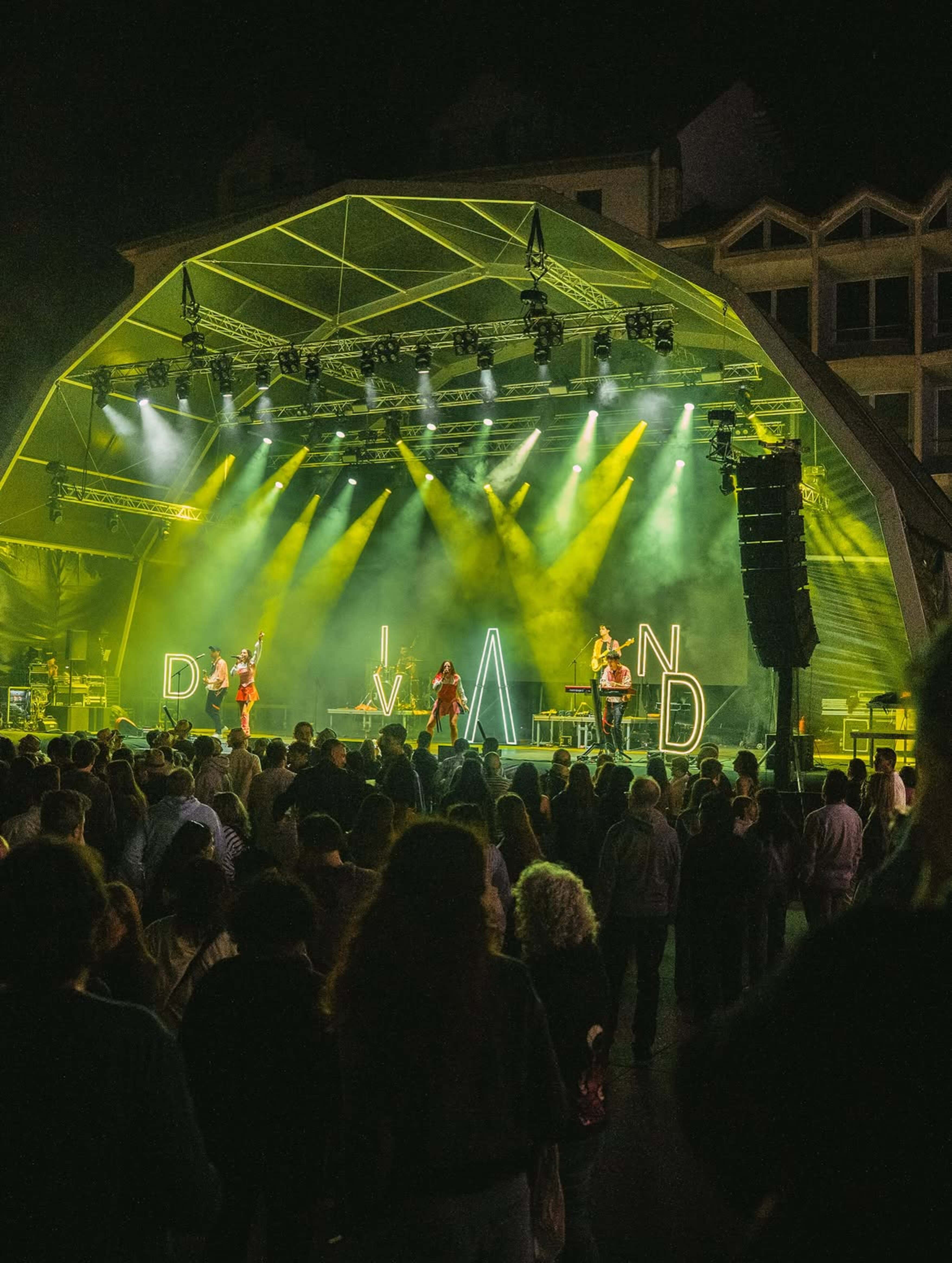 Un instant d'una de les actuacions de la festa major de Sant Julià de Lòria.