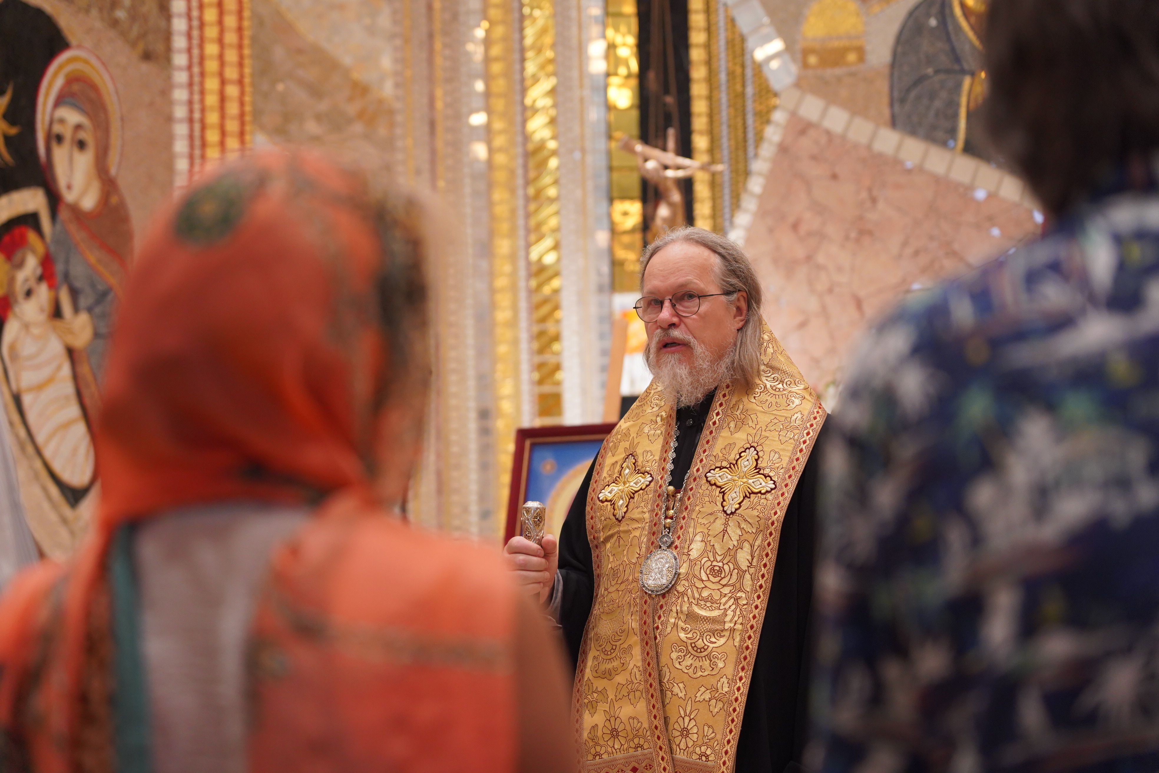 Visita del mitropolità Mark de l'Església ortodoxa russa. Visita del mitropolità Mark de l'Església ortodoxa russa.