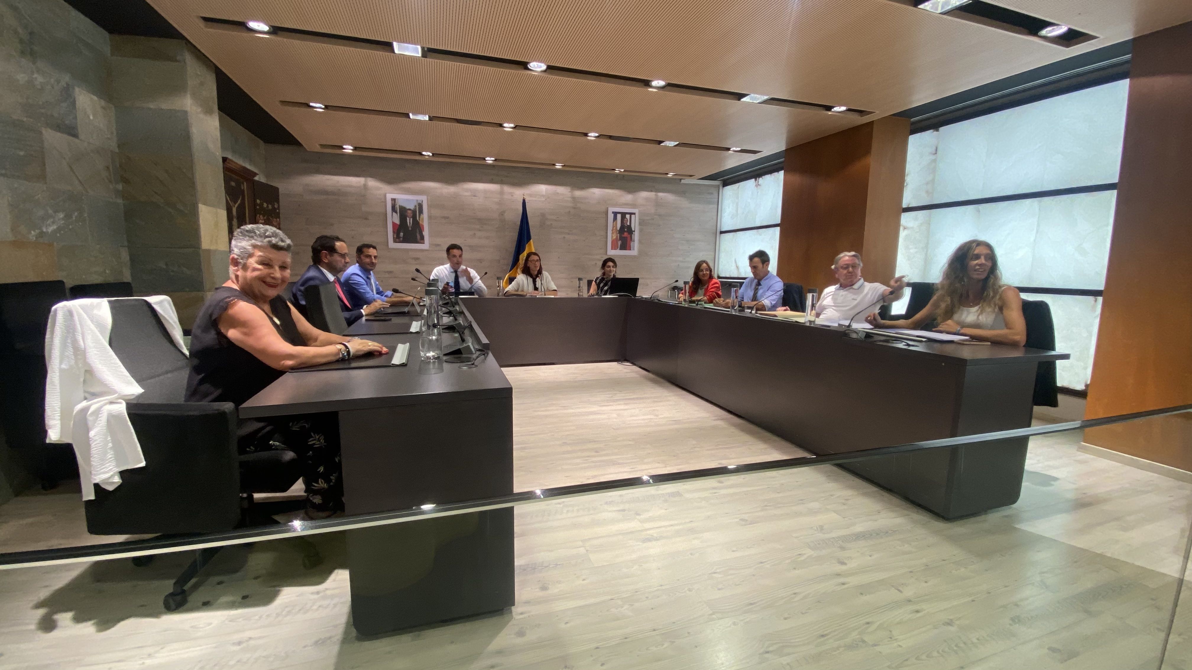 Un moment de la sessió del Consell de comú d'Ordino.