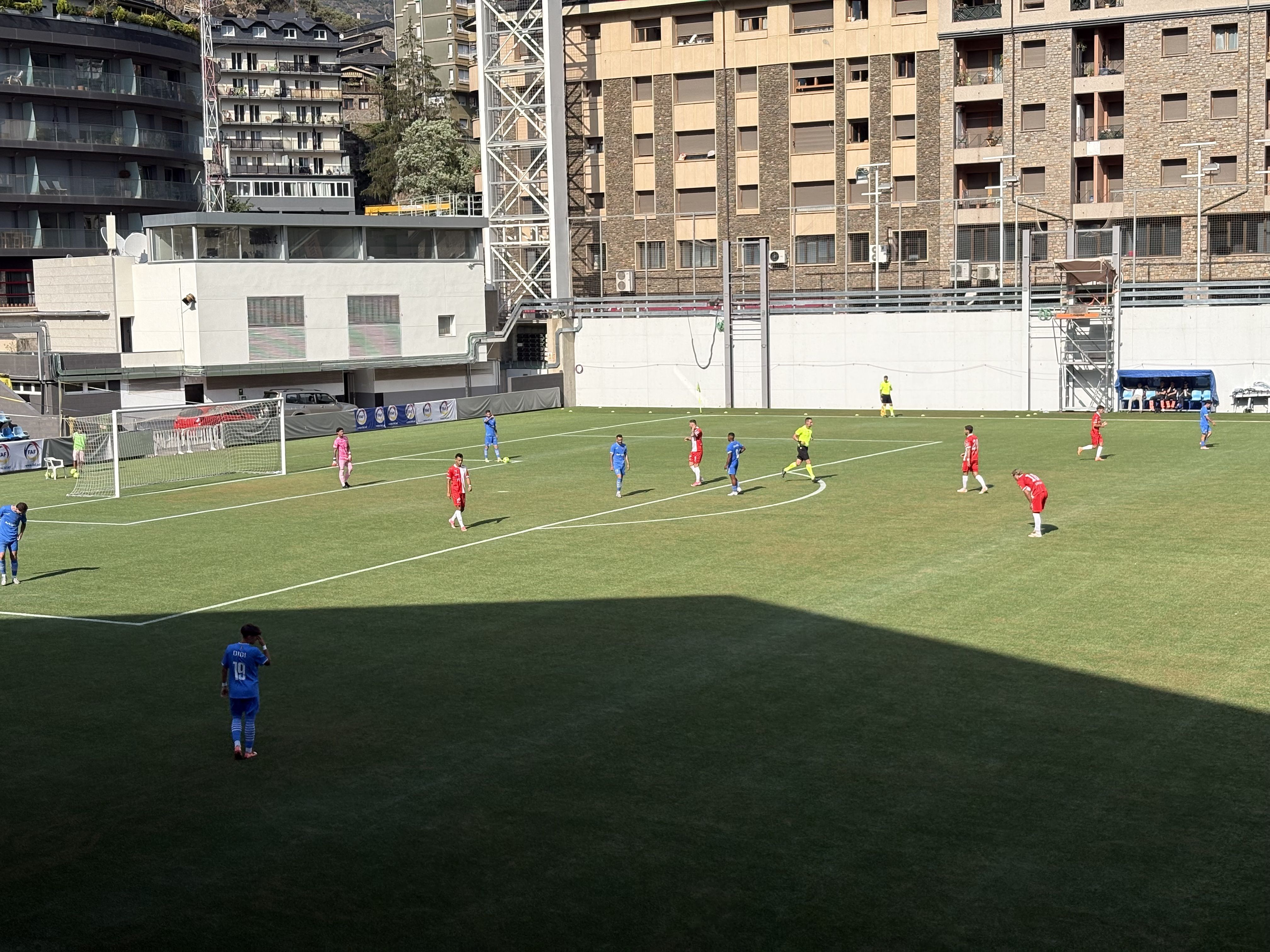 Moments abans del final del partit.