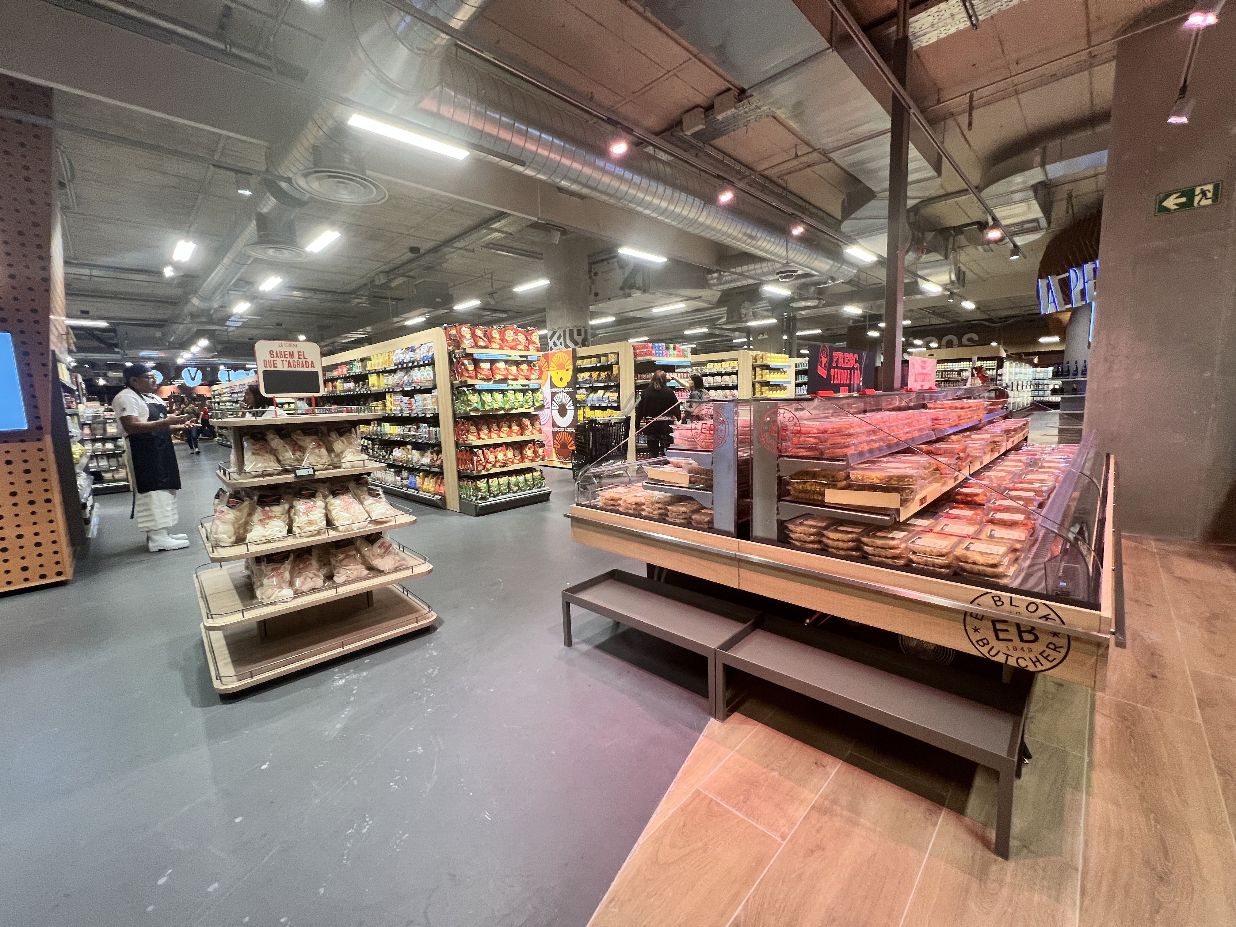 Nous espais de L.Eclerc Mercat Local. Nous espais de L.Eclerc Mercat Local.