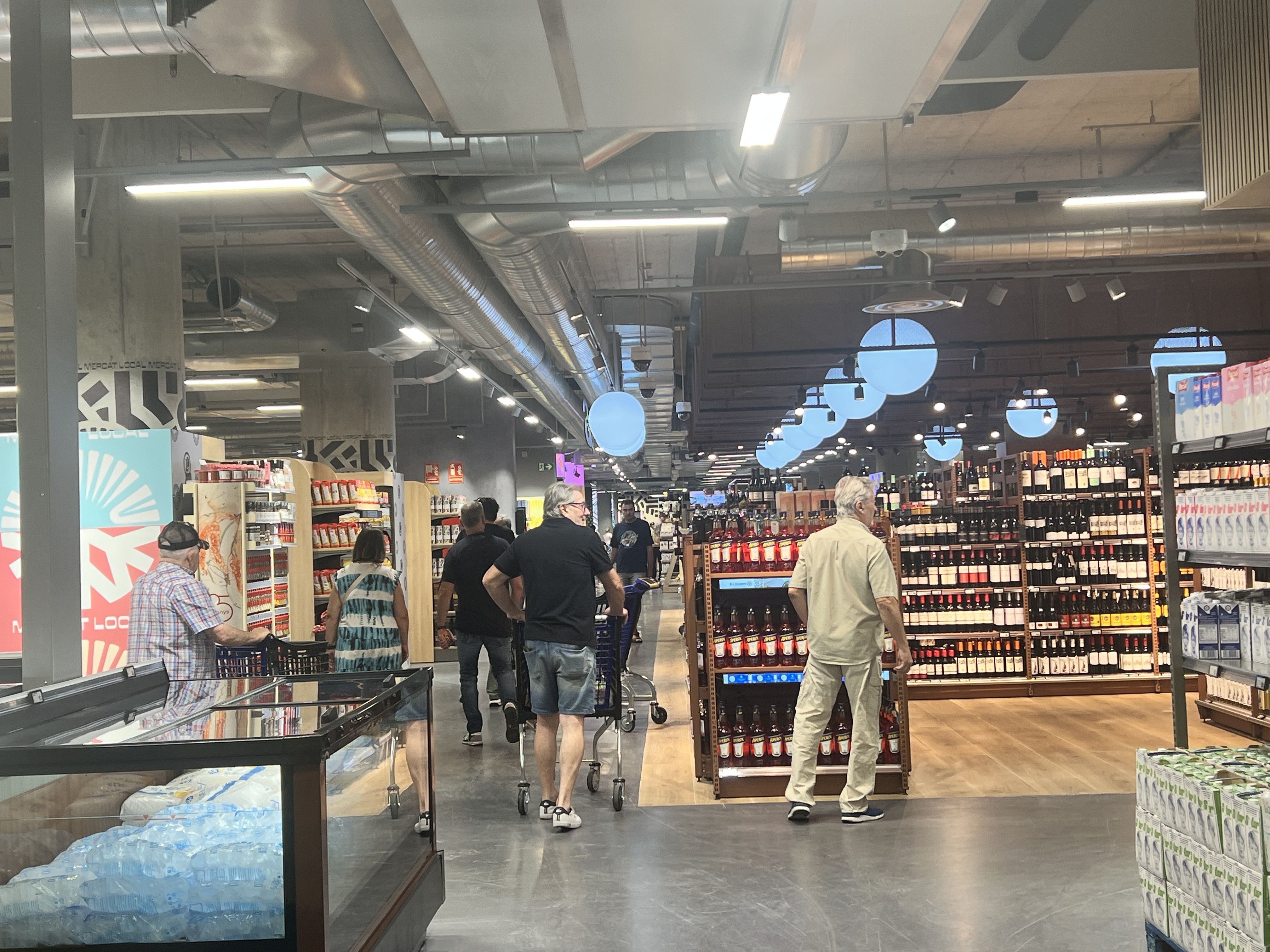 Nous espais de L.Eclerc Mercat Local. Nous espais de L.Eclerc Mercat Local.