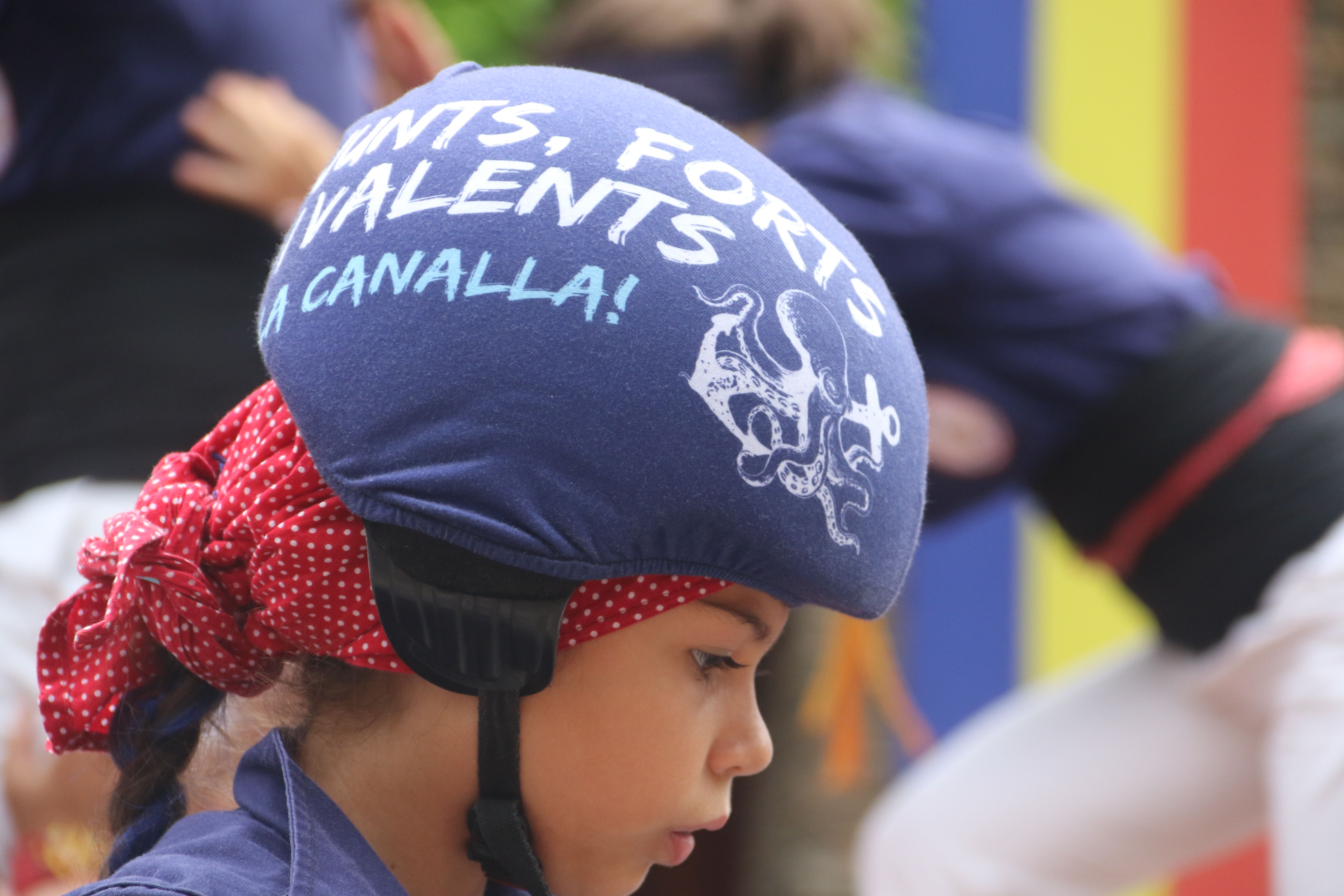 Un dels menuts dels Xiquets del Serrallo. Un dels menuts dels Xiquets del Serrallo.