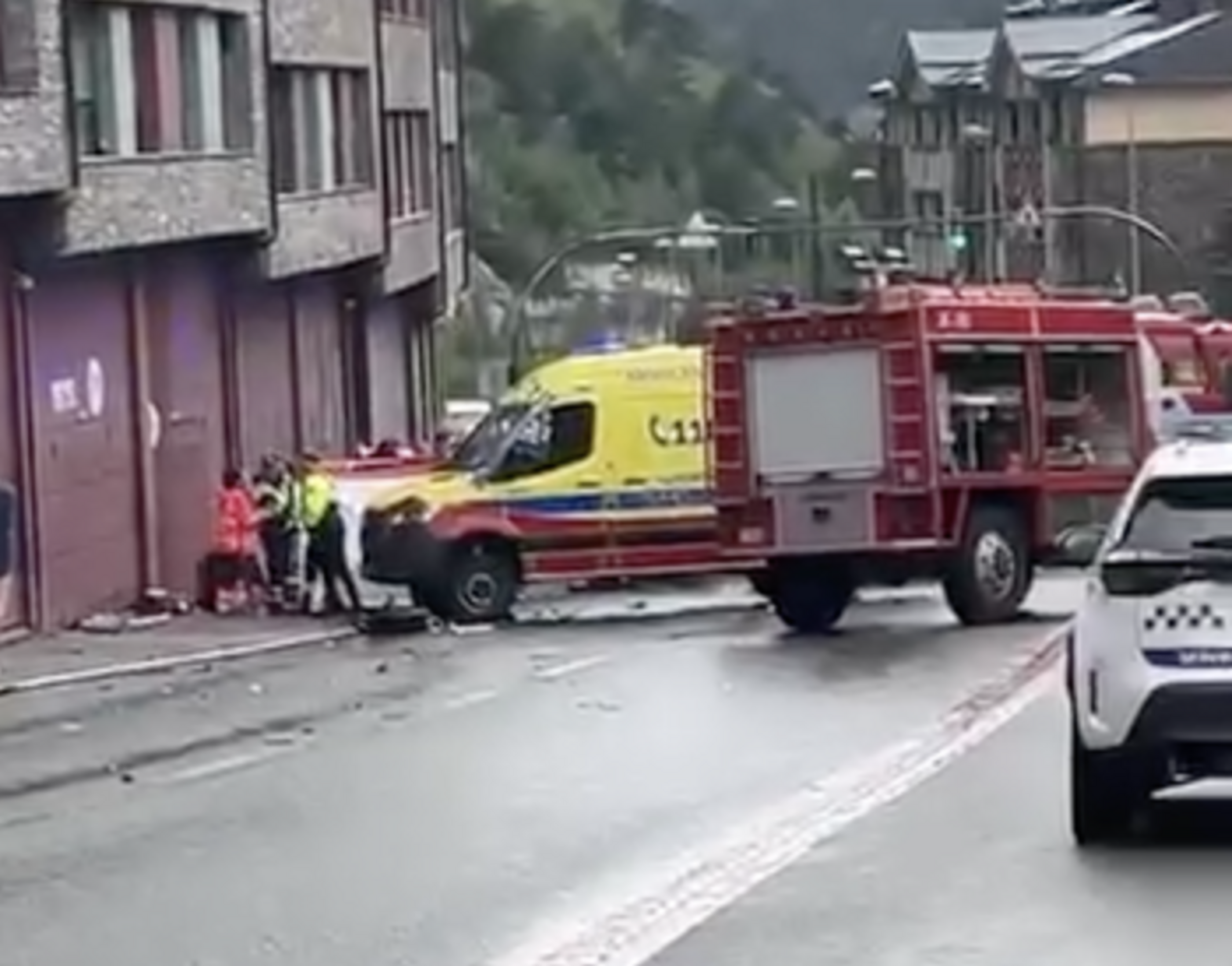 Actuació sanitària sobre el lloc de l'accident. Actuació sanitària sobre el lloc de l'accident.