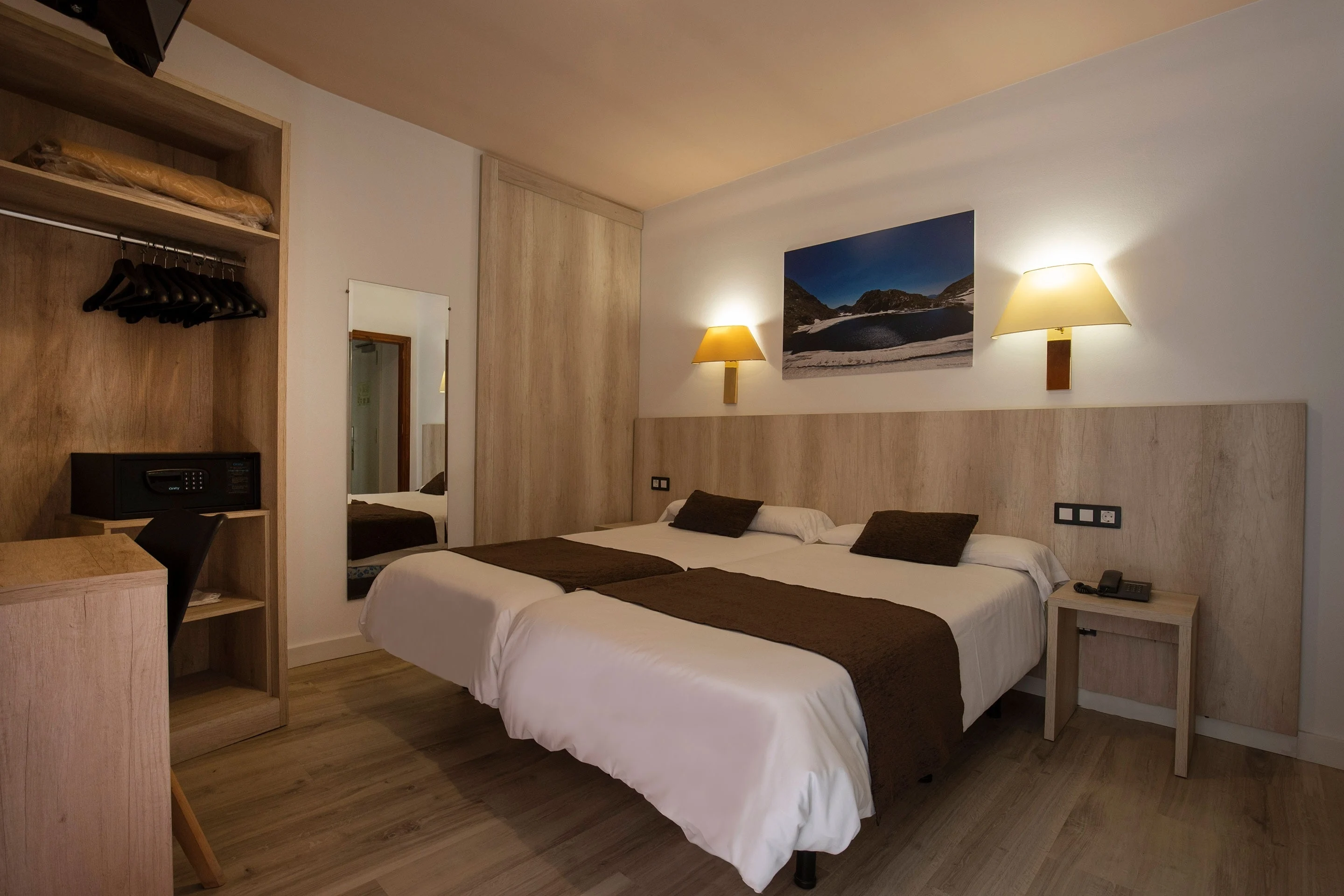 Una habitació d'un hotel.