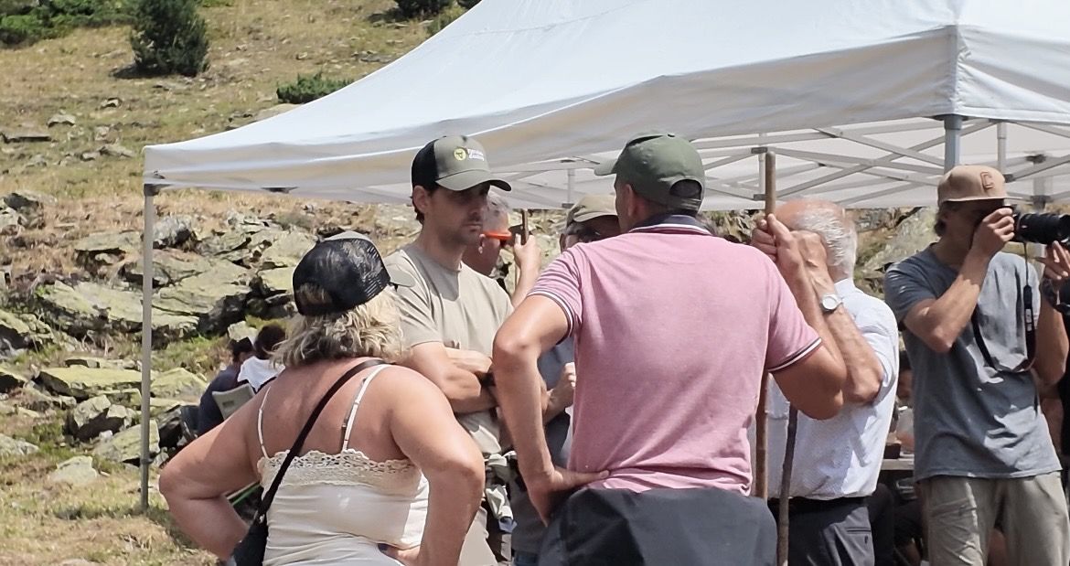 El ministre El ministre de Medi Ambient, Agricultura i Ramaderia, Guillem Casal, durant la benedicció del bestiar d'Ordino.