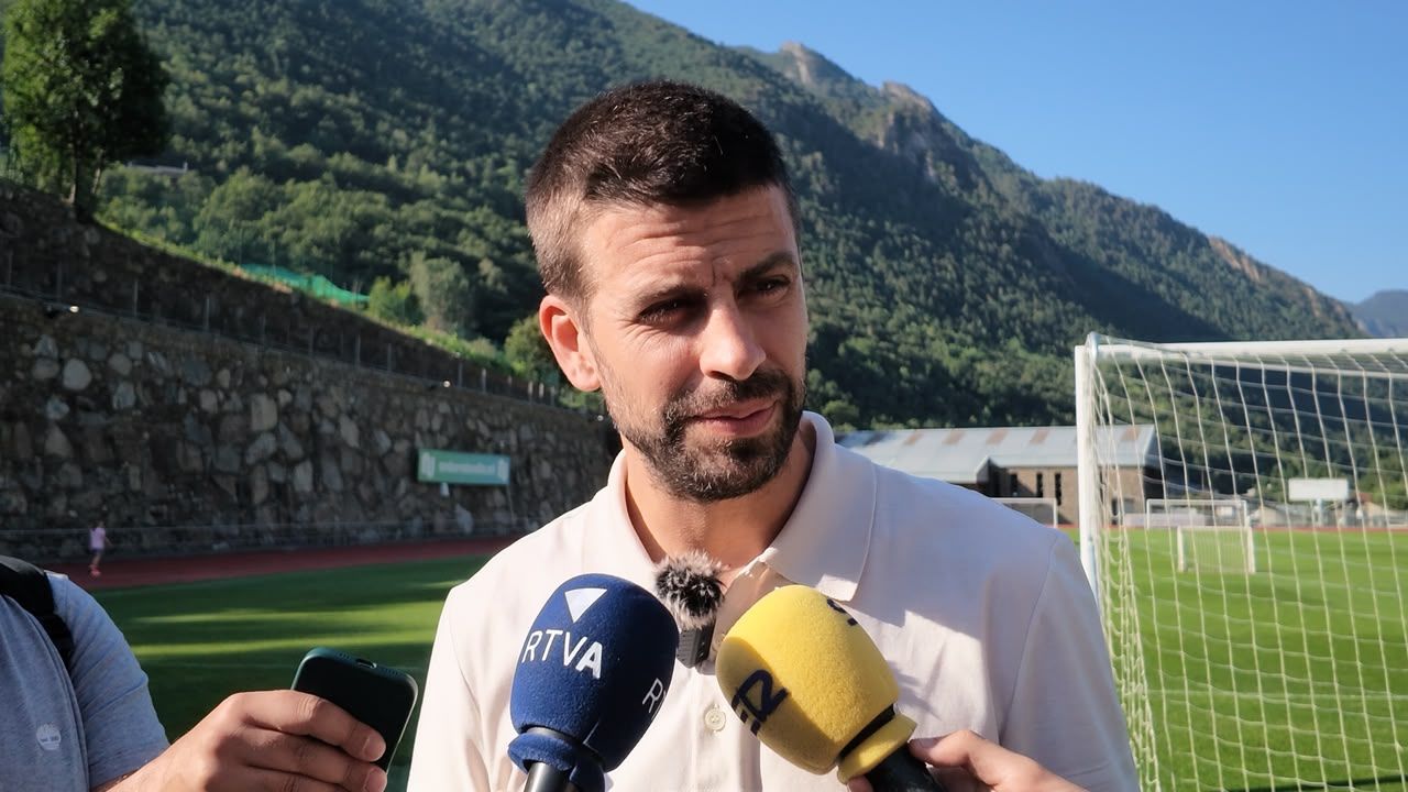 Gerard Piqué amb els mitjans de comunicació aquest matí. Gerard Piqué amb els mitjans de comunicació aquest matí.