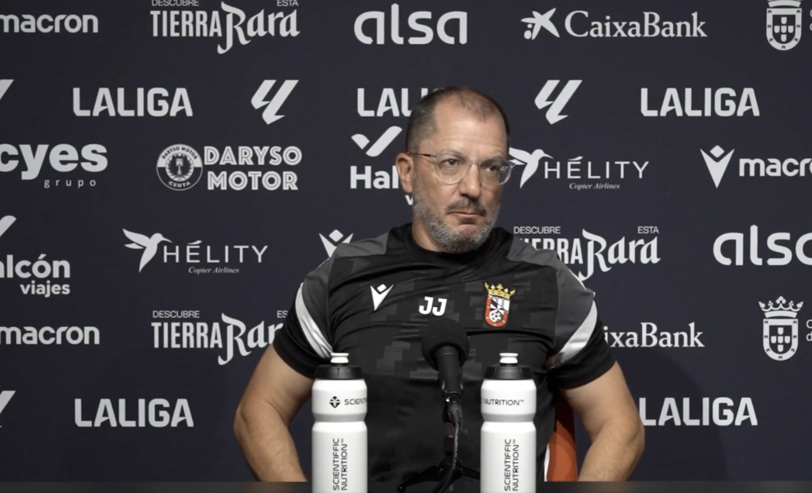 El tècnic del Ceuta, José Juan Romero, durant la roda de premsa prèvia al duel contra l'Andorra.