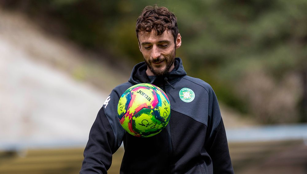 El líder del projecte de l'Sporting d'Escaldes, en un dels entrenaments durant la seva visita al Principat. 