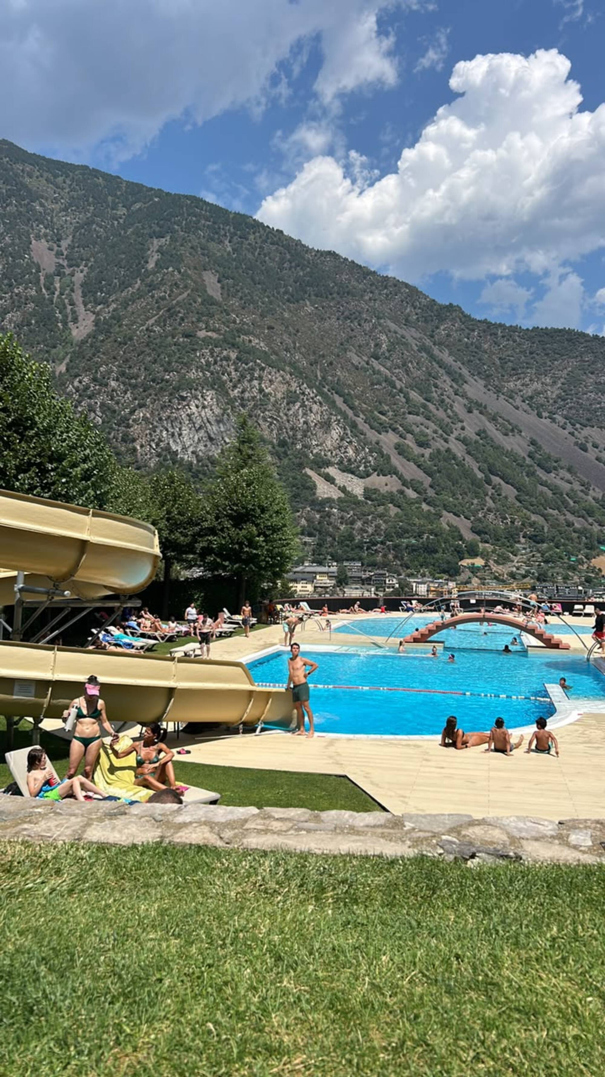 La piscina del centre esportiu dels Serradells, de les més concorregudes del Principat.