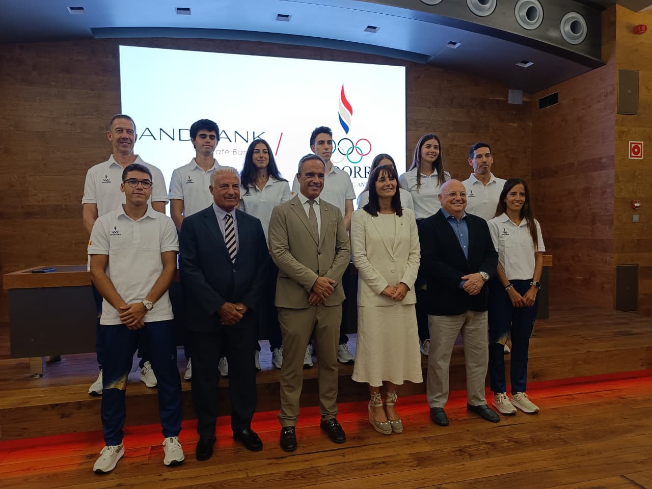 La delegació andorrana als Jocs del Mediterrani amb les autoritats aquest dilluns. La delegació andorrana als Jocs del Mediterrani amb les autoritats aquest dilluns.