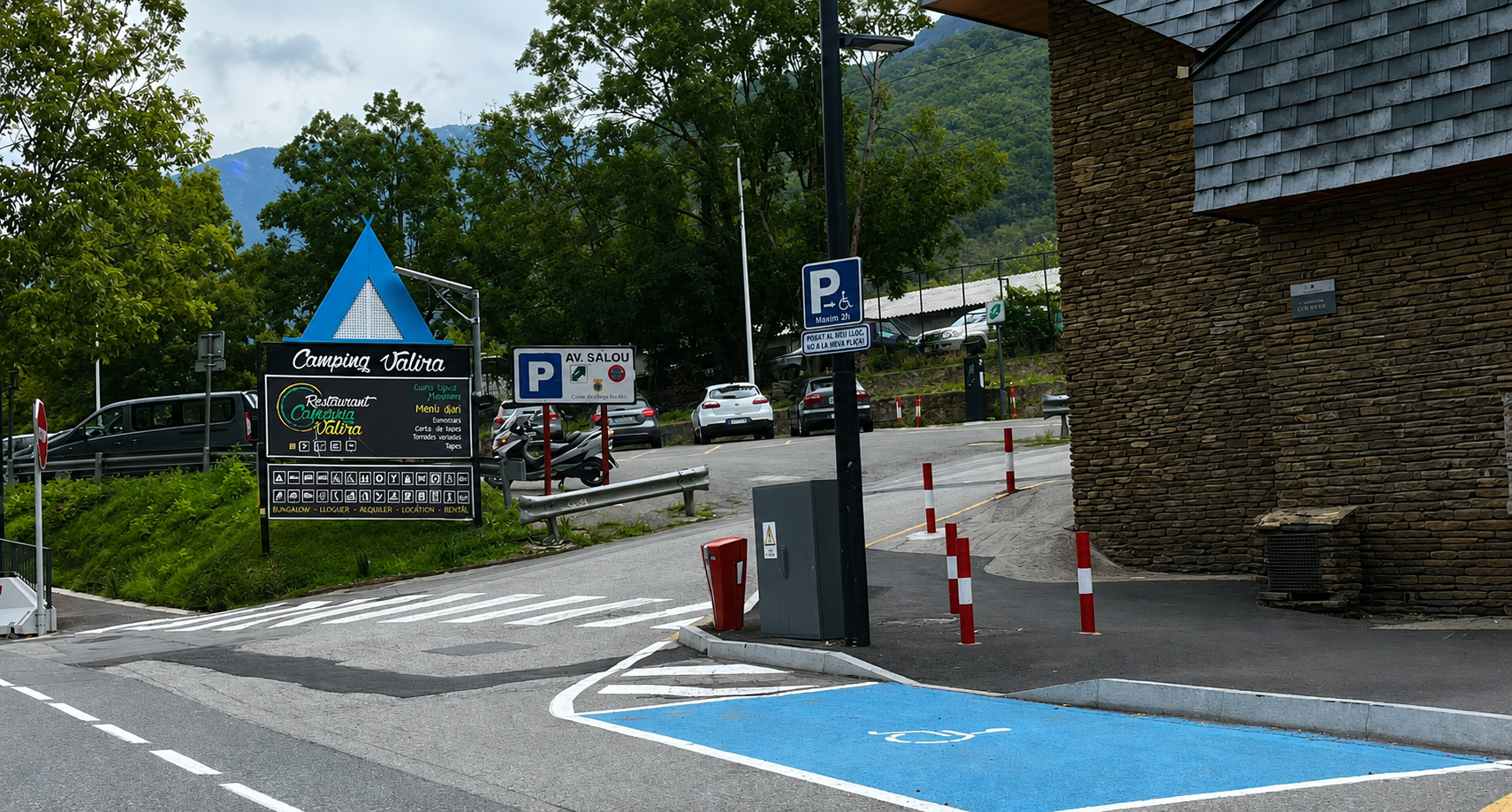 Imatge del Cartell del Camping Valira. Imatge del Cartell del Camping Valira.