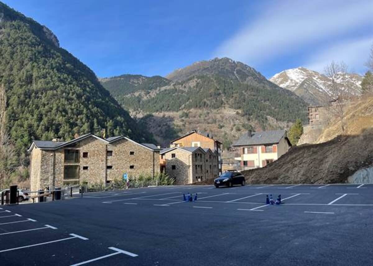 L'aparcament de Terra Borda, a Arinsal. L'aparcament de Terra Borda, a Arinsal.