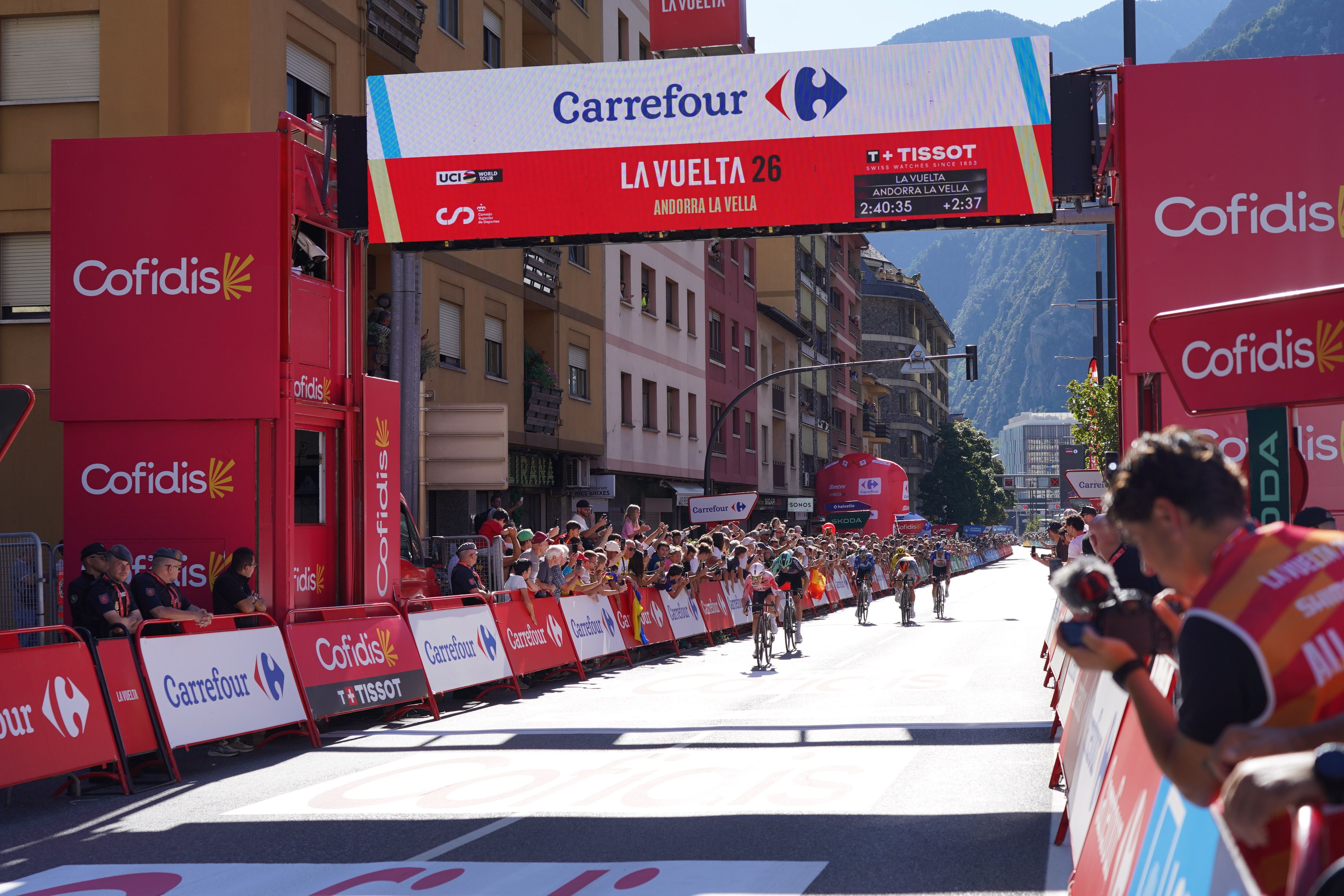 La segona i tercera posició s'han decidit a l'esprint. 