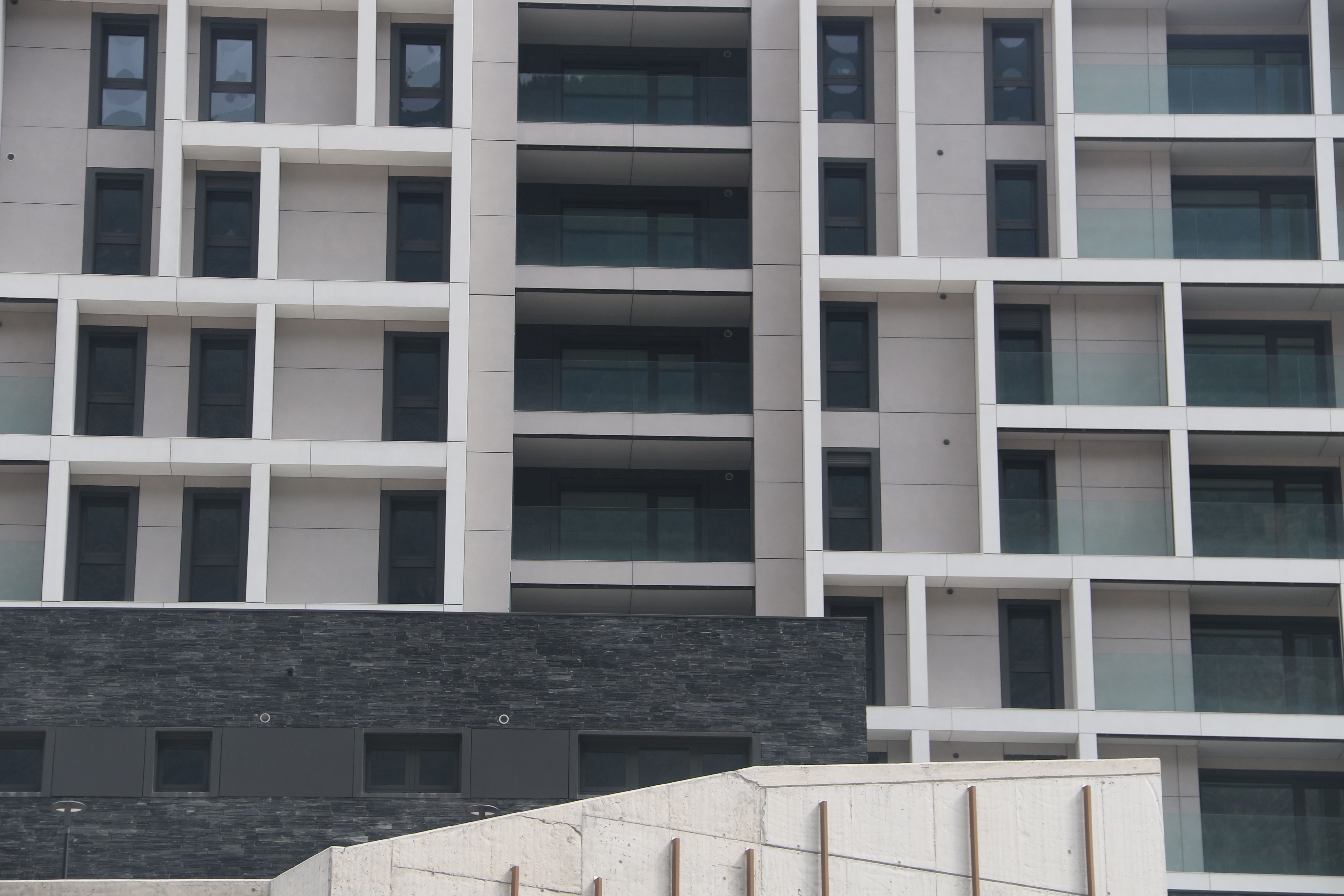 L'edifici Borda Nova I, un dels blocs que s'han incorporat al parc públic. 