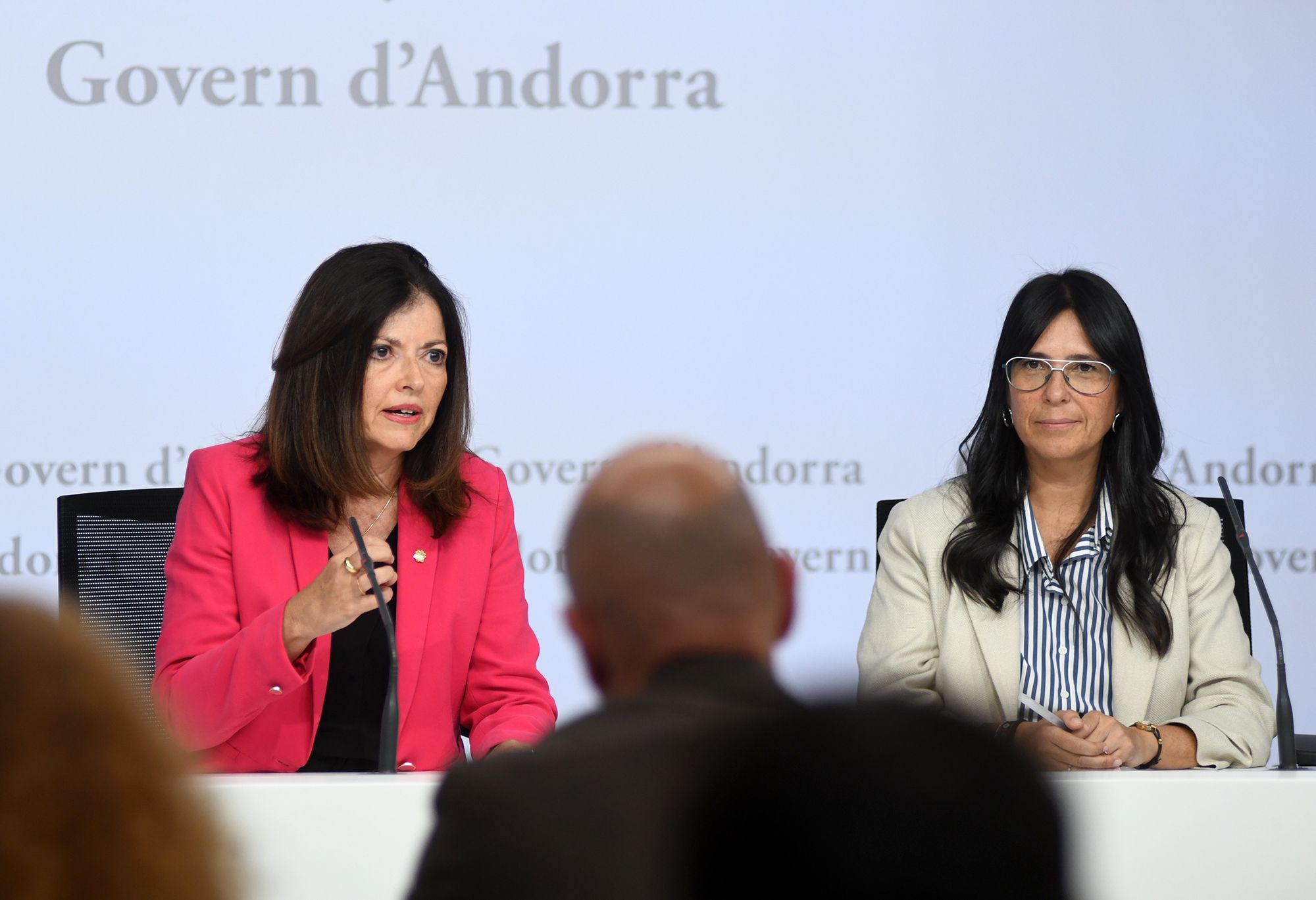 la ministra d’Afers Exteriors, Imma Tor, i la directora executiva d’Unicef Andorra, Dàmaris Castellanos. La portaveu del Sindicat, Rebeca Bonache.