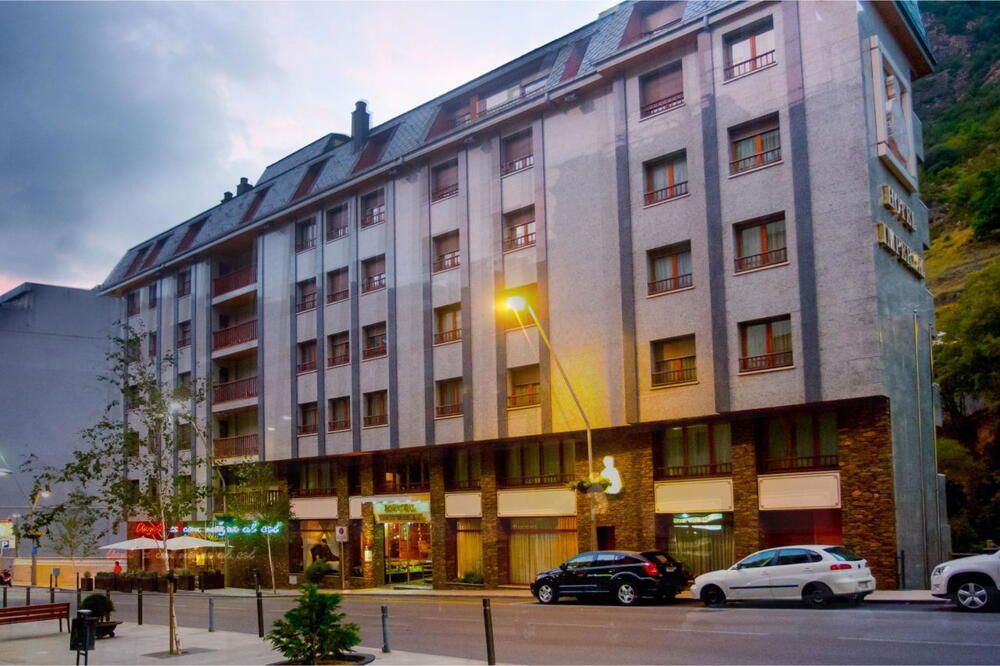 Hotel Yomo imperial exterior