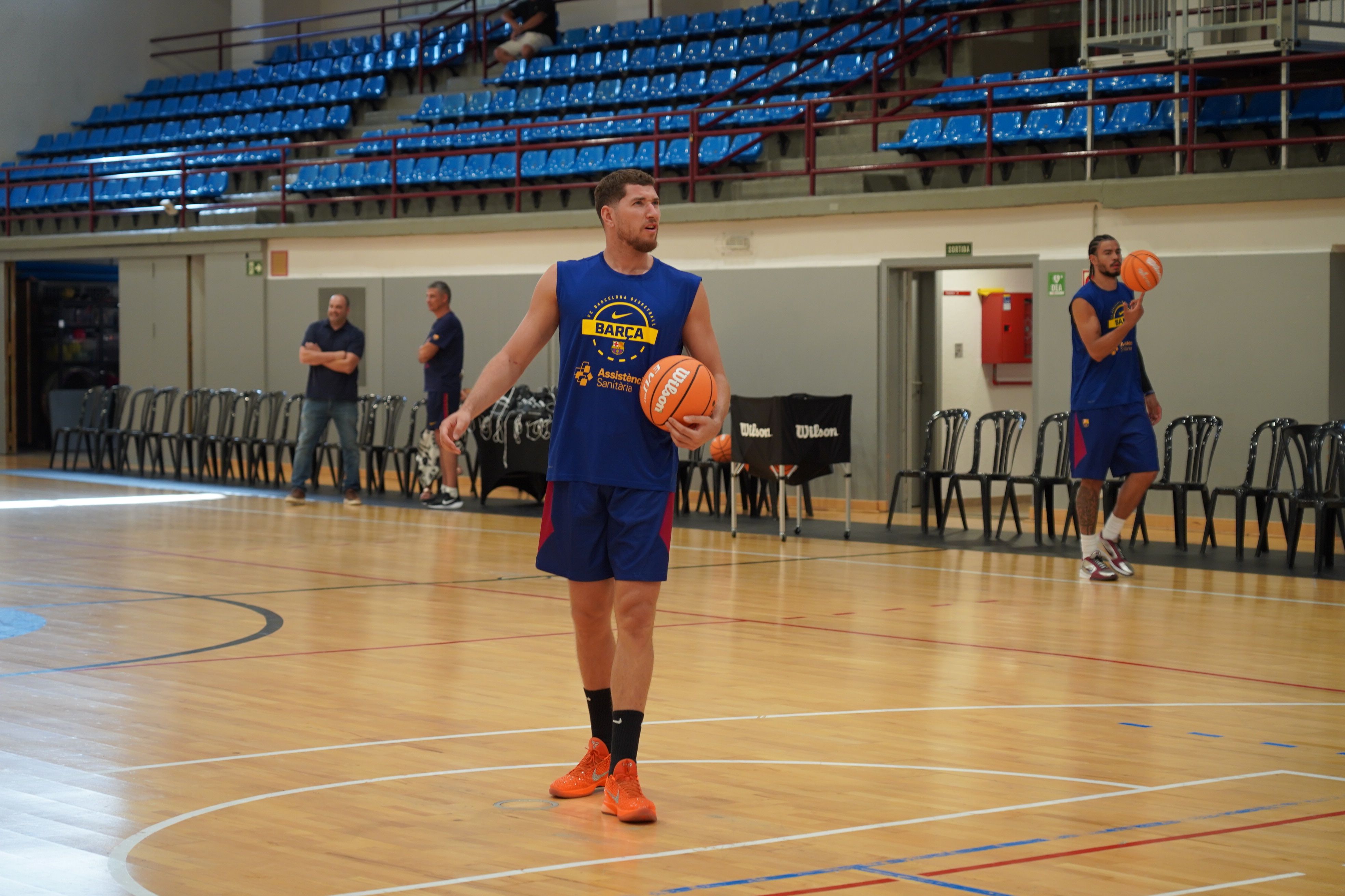 Joel Parra, un dels homes forts sota cistella. Joel Parra, un dels homes forts sota cistella.