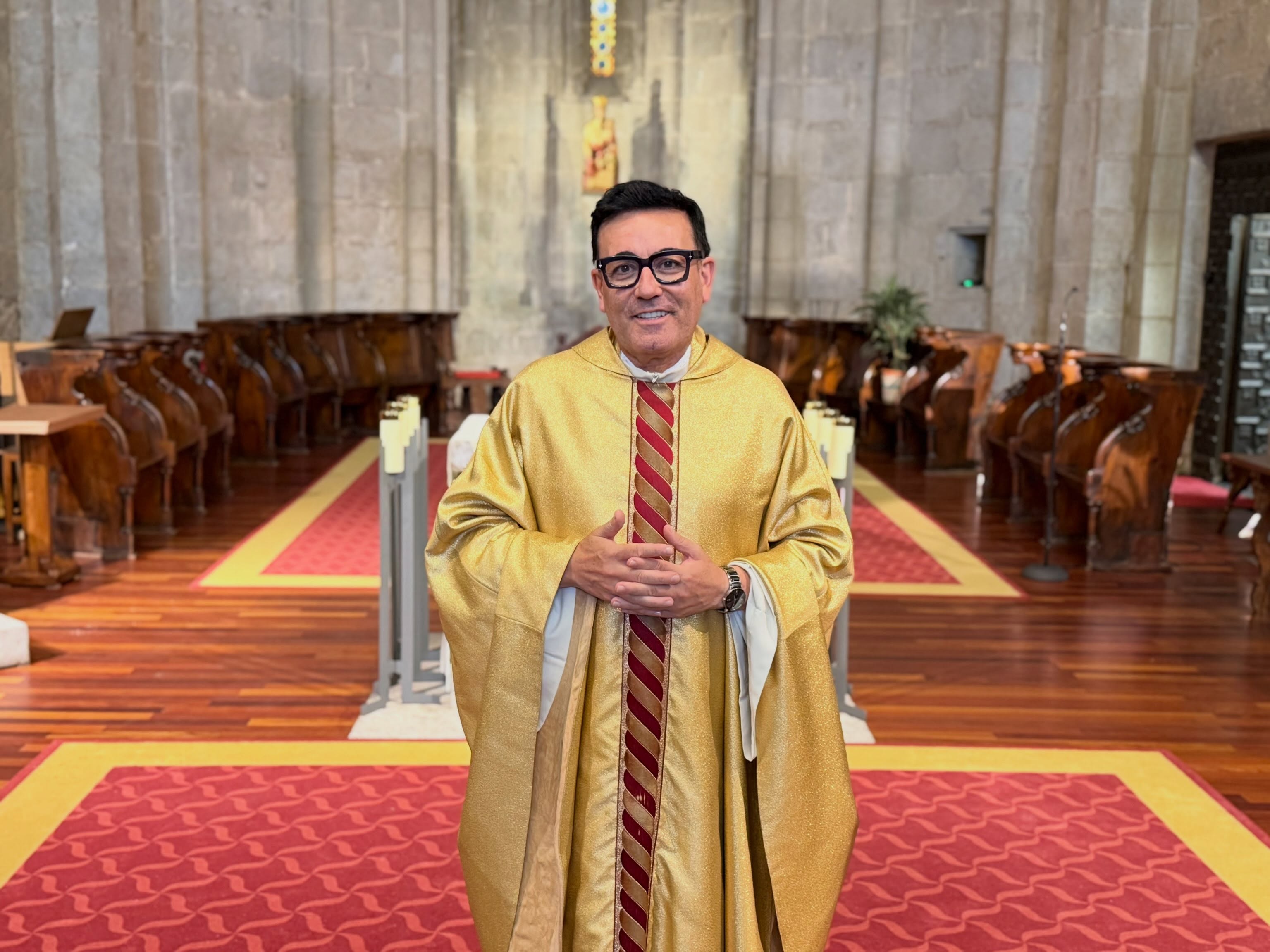 Mossèn Pepe Chisvert ha agafat aquest migdia formalment les regnes de la catedral de la Seu. Mossèn Pepe Chisvert ha agafat aquest migdia formalment les regnes de la catedral de la Seu.