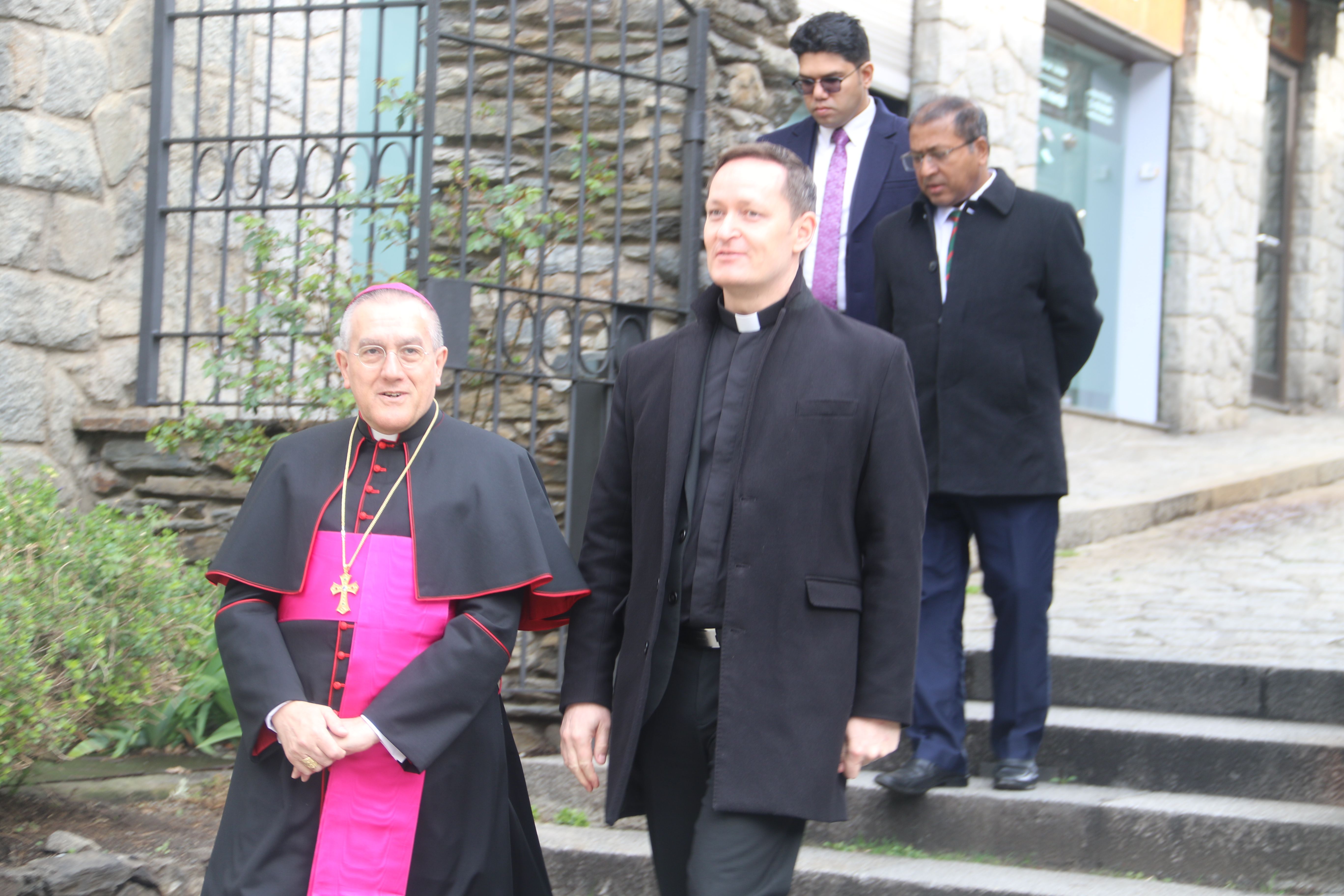 Piero Pioppo amb un dels consellers diplomàtics de la nunciatura el març, en visita a Andorra. Piero Pioppo amb un dels consellers diplomàtics de la nunciatura el març, en visita a Andorra.