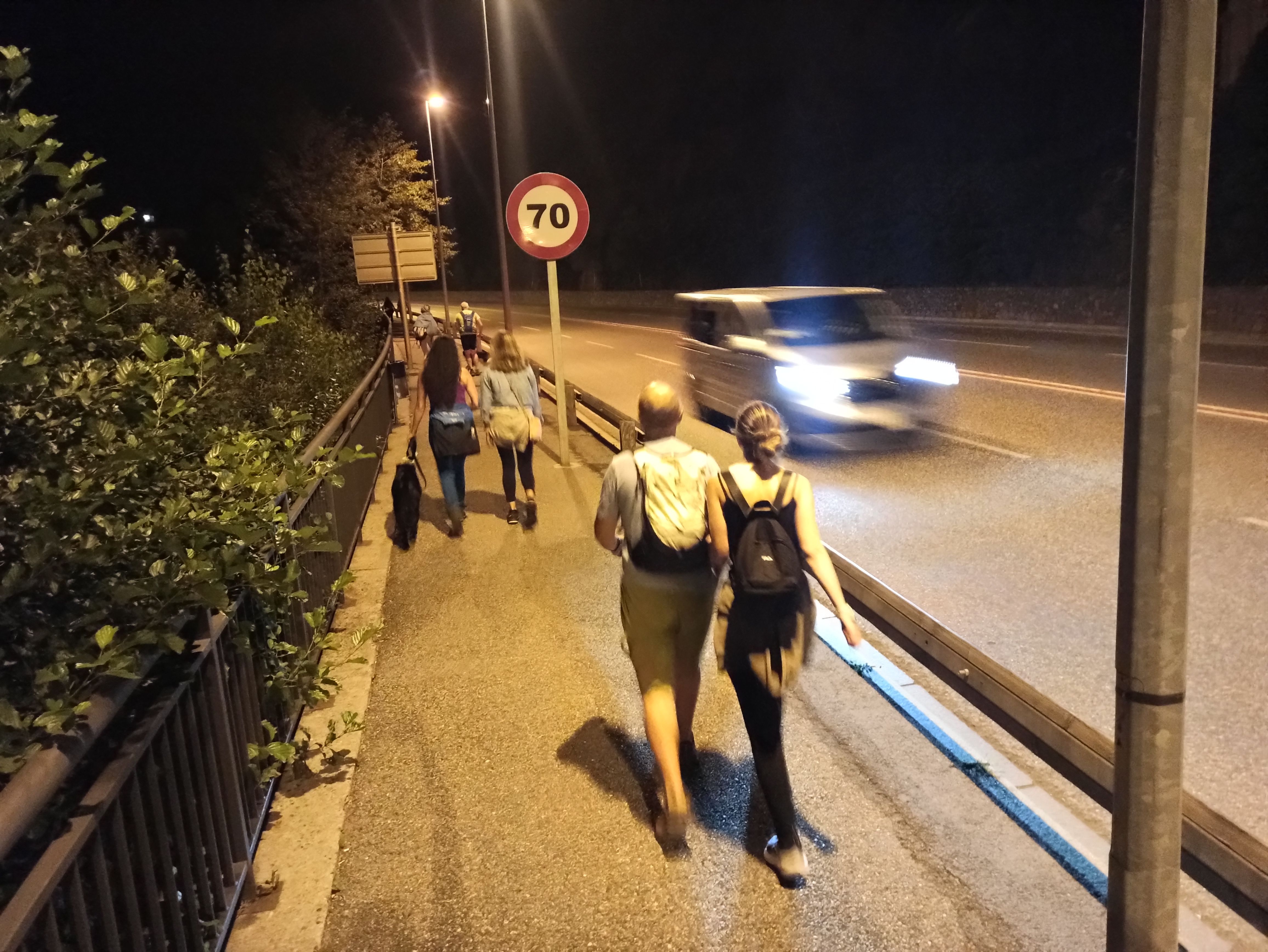 Pelegrins arribant a Encamp.