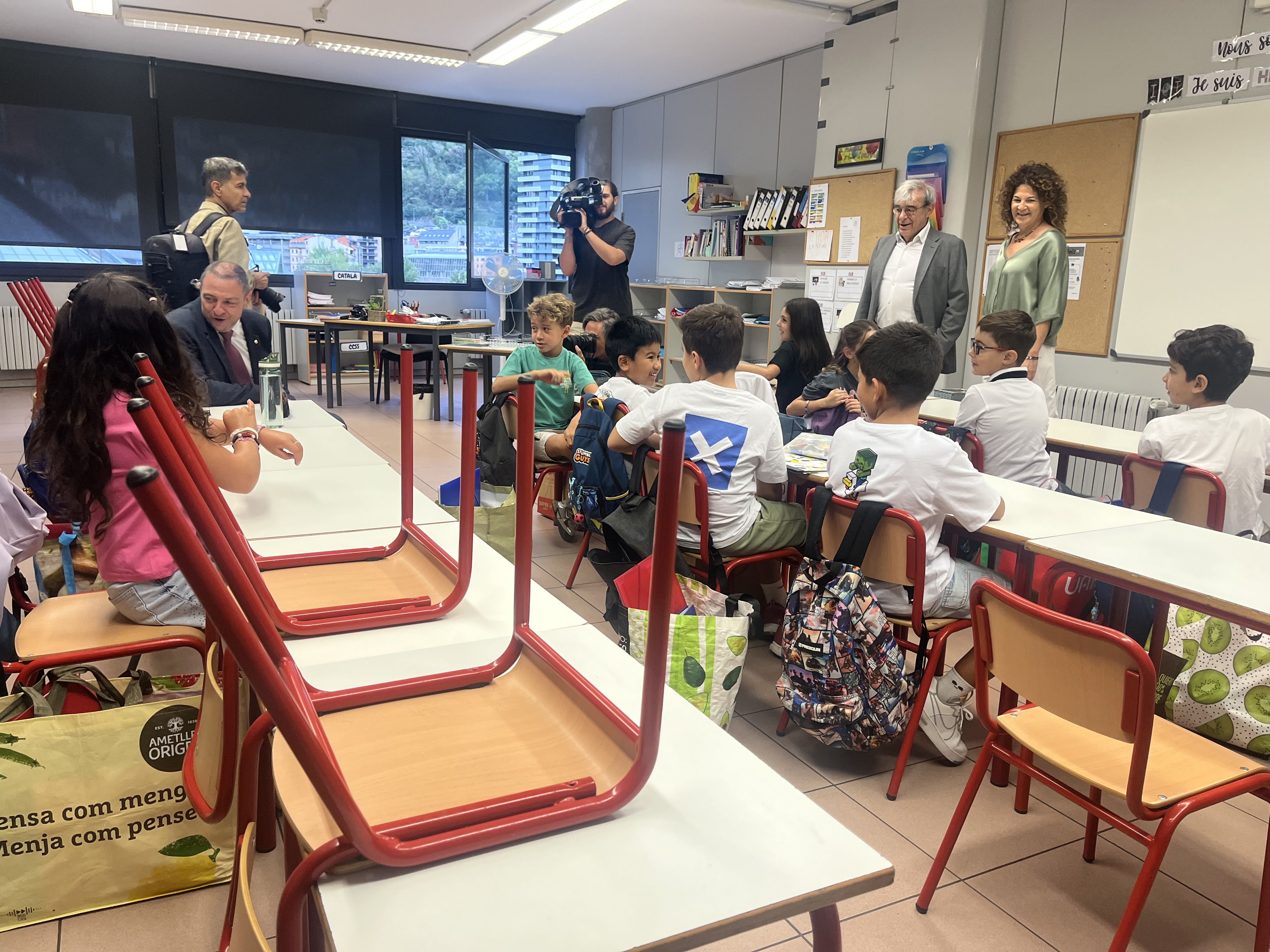 Primer dia de classes. La portaveu del Sindicat, Rebeca Bonache.