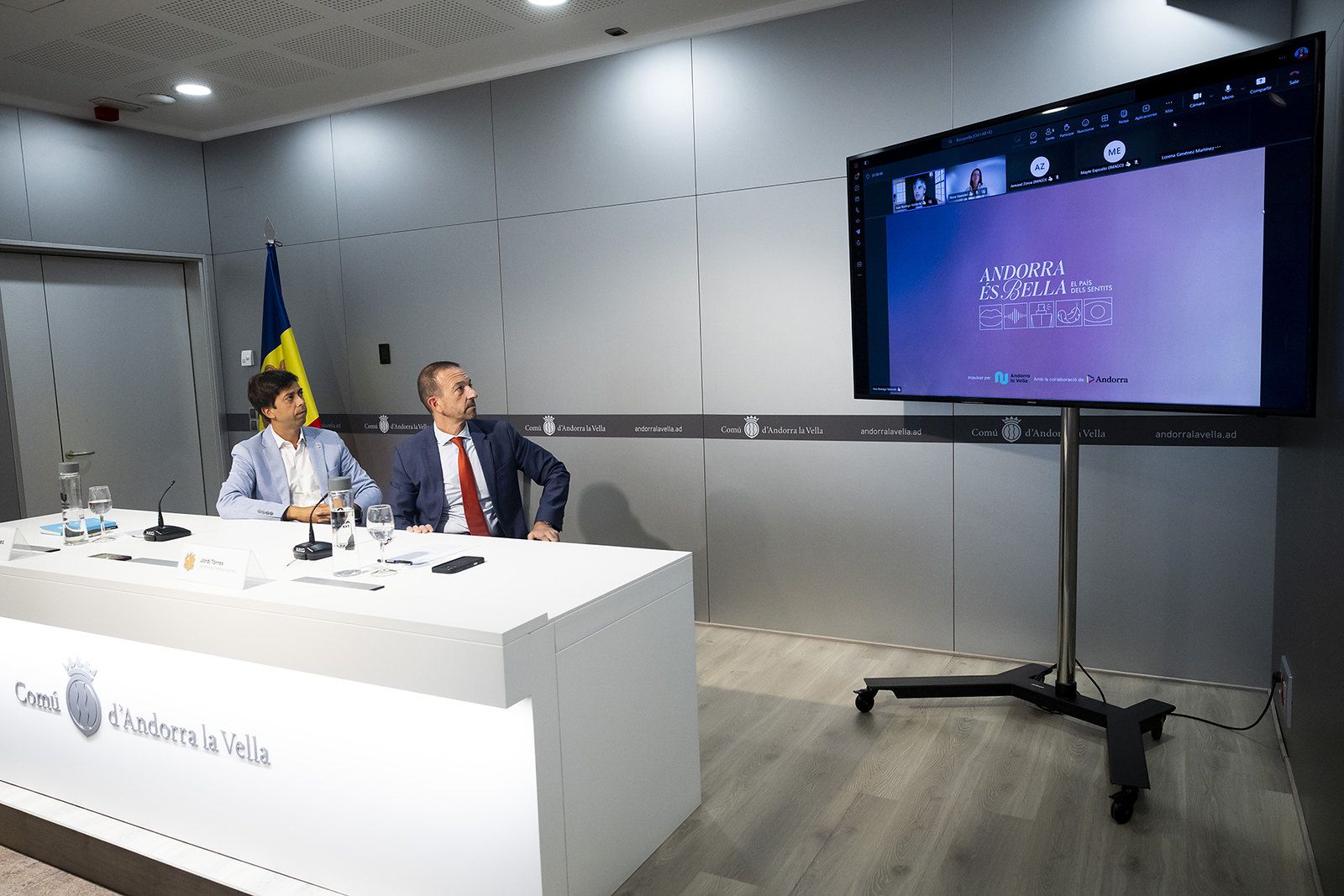 Sergi González i Jordi Torres en la presentació de l''Andorra és Bella'.