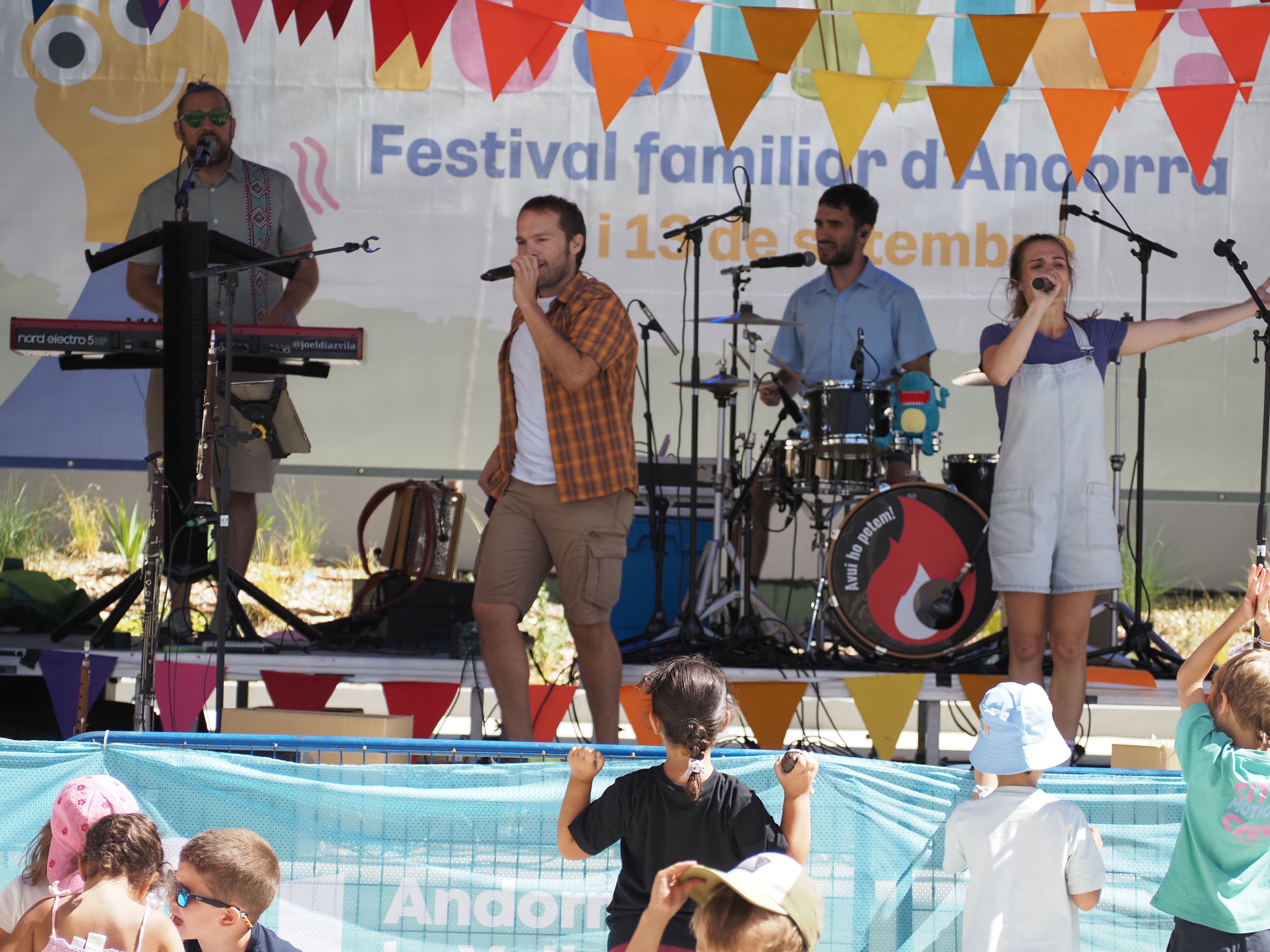 El concert d'Ambauka. El concert d'Ambauka.