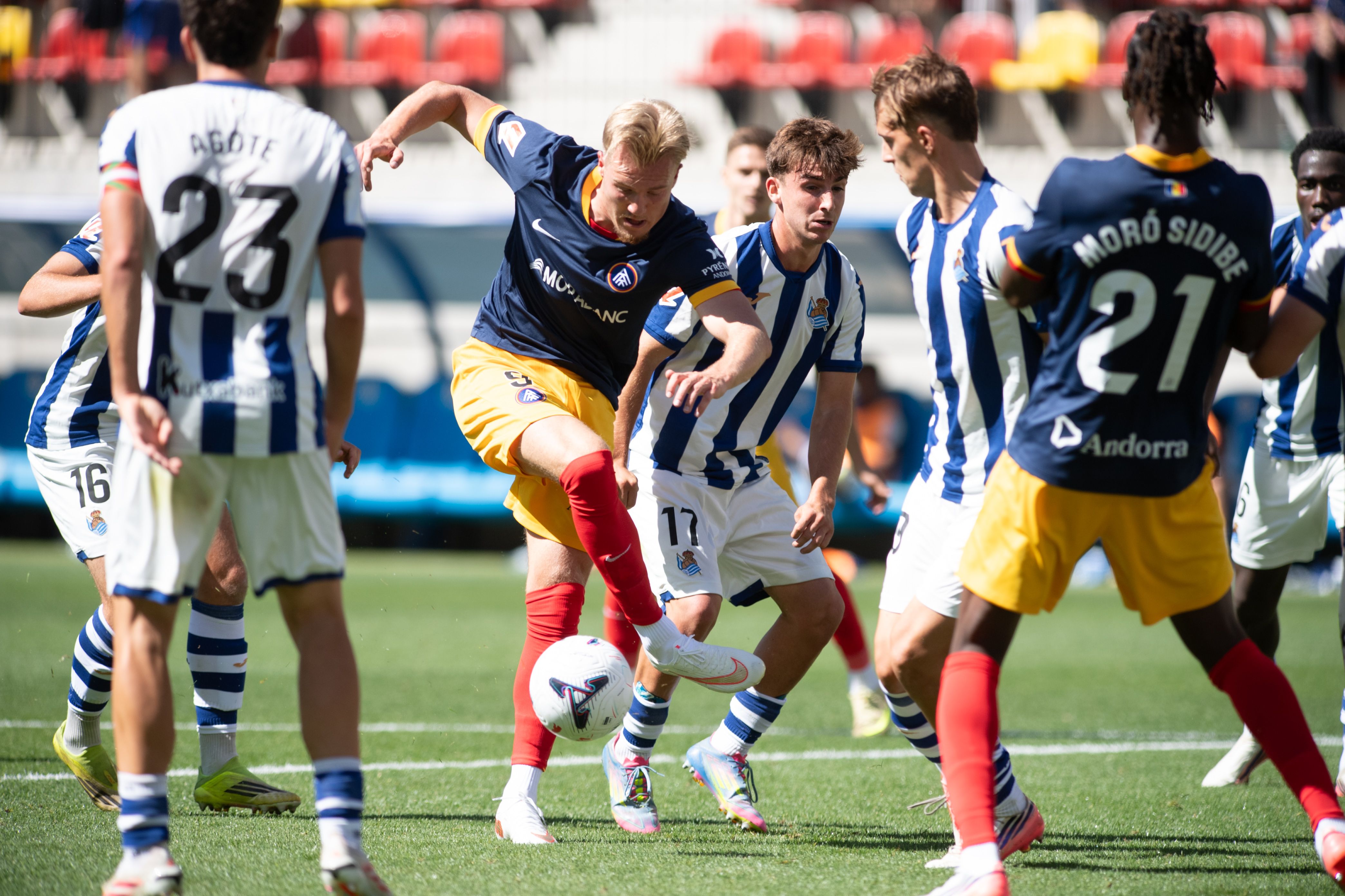 Tot i insistir a la segona meitat, l'Andorra no ha trobat el gol per lluitar el partit. Tot i insistir a la segona meitat, l'Andorra no ha trobat el gol per lluitar el partit.